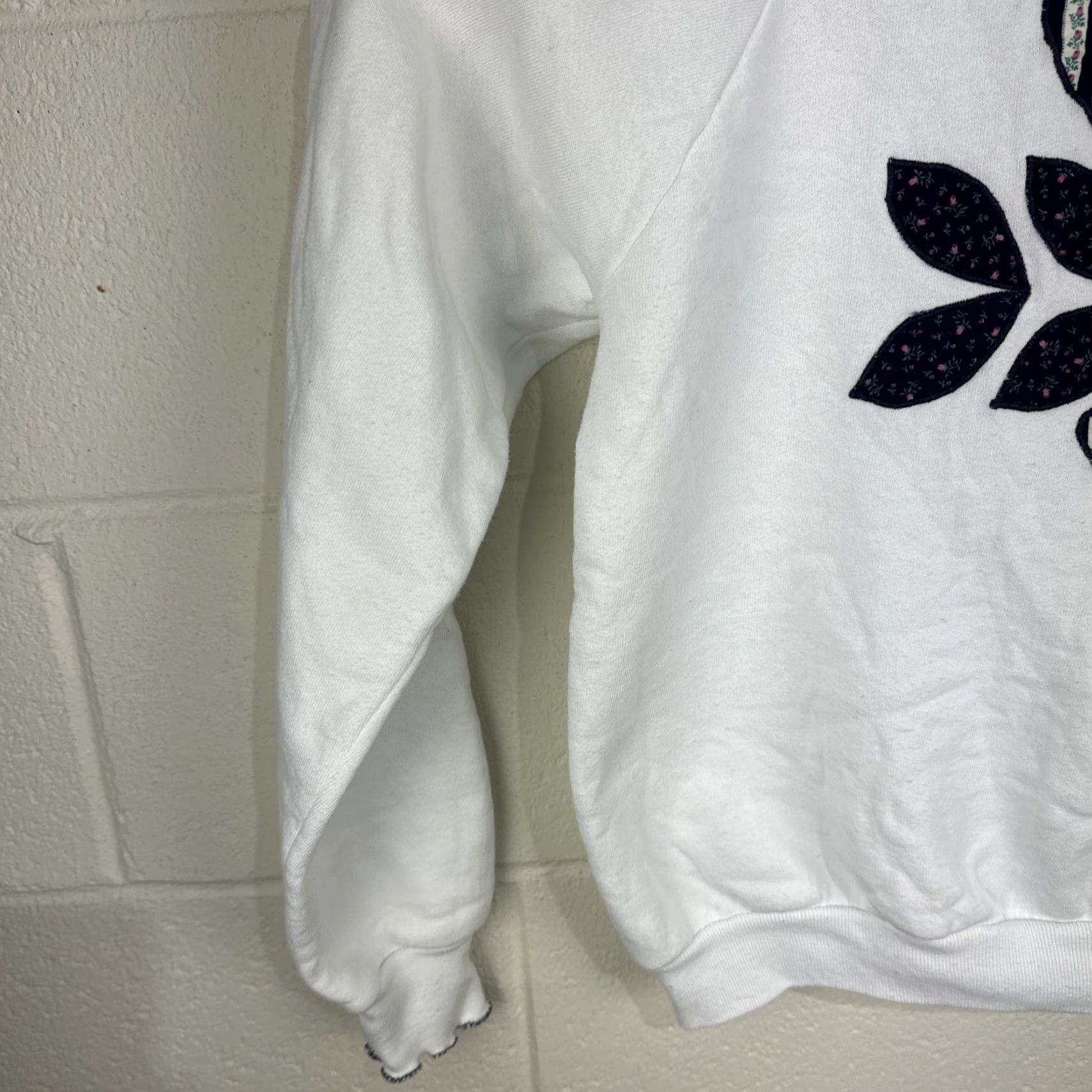 Jerzees VINTAGE Grandma Core Sweatshirt White Heart Patchwork Adult Large USA Made Jerseys Size US L / EU 52-54 / 3 - 7 Thumbnail
