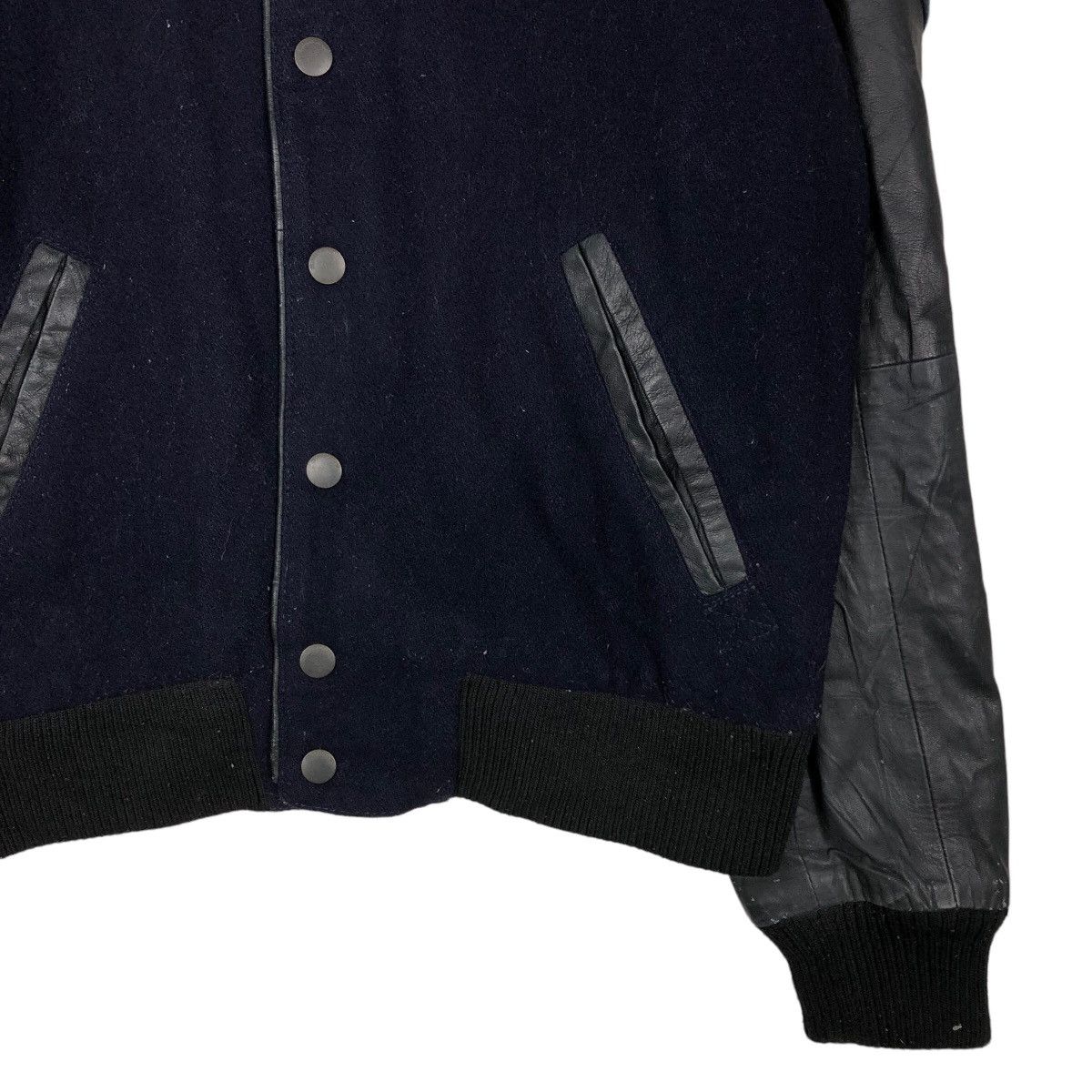 Japanese Brand Vintage Leather Jacket Fly Hilfiger Denim Big Logo SpellOut Size US L / EU 52-54 / 3 - 5 Thumbnail
