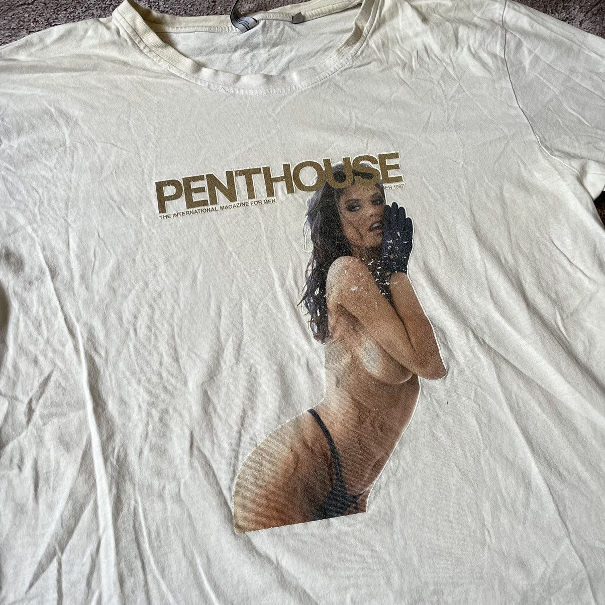 Vintage Vintage Y2K Penthouse Graphic Tee Cream Grunge Oversized M Size US M / EU 48-50 / 2 - 1 Thumbnail