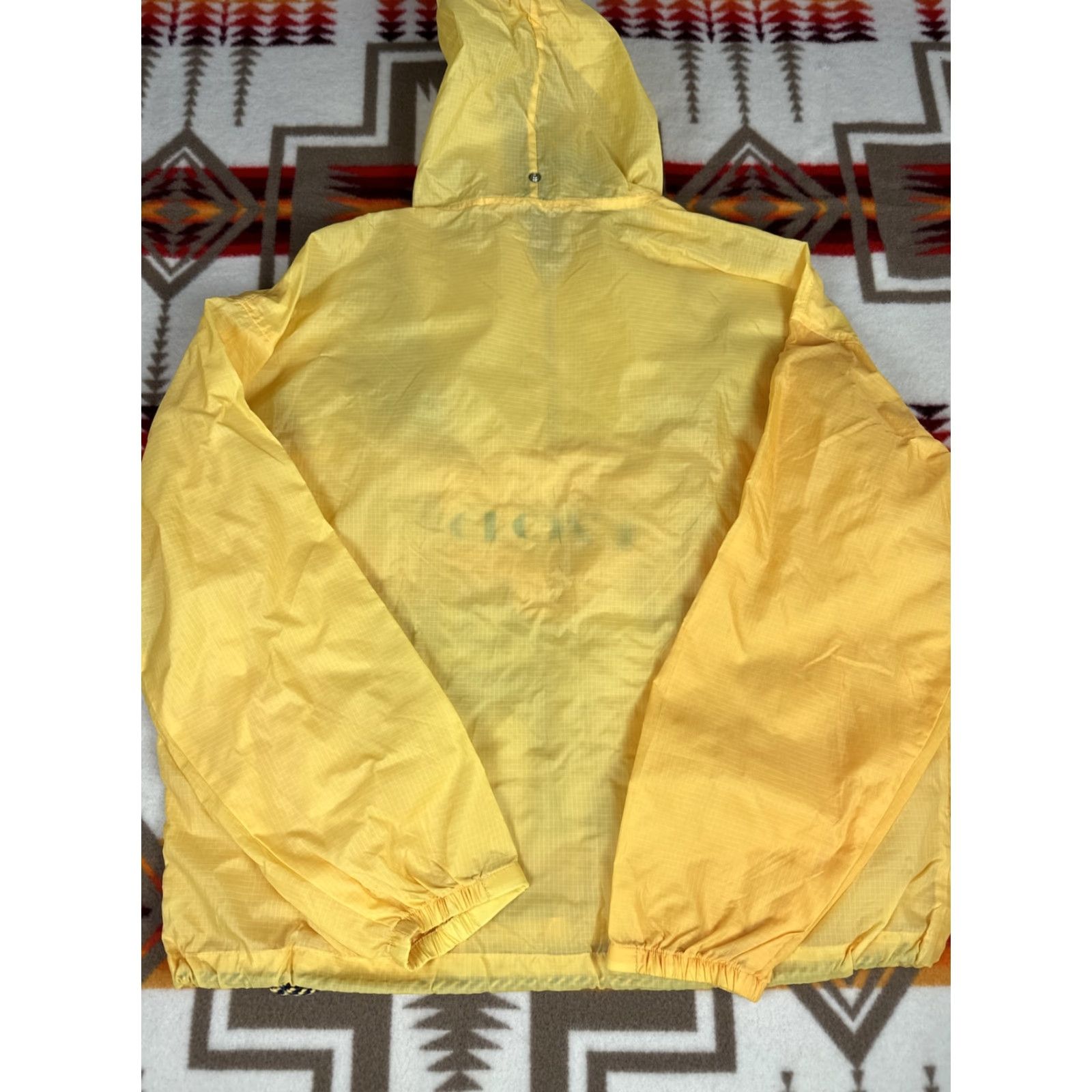 Izod VINTAGE Izod Windbreaker Jacket Hoodie Anorak Yellow Sz L Mens Yellow L SZ? Size US L / EU 52-54 / 3 - 7 Thumbnail