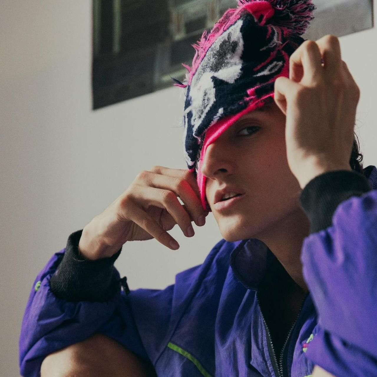 Other ASTROBOI* 'VOYAGER' Pink& Black Distressed Swan Beanie Size ONE SIZE - 5 Thumbnail