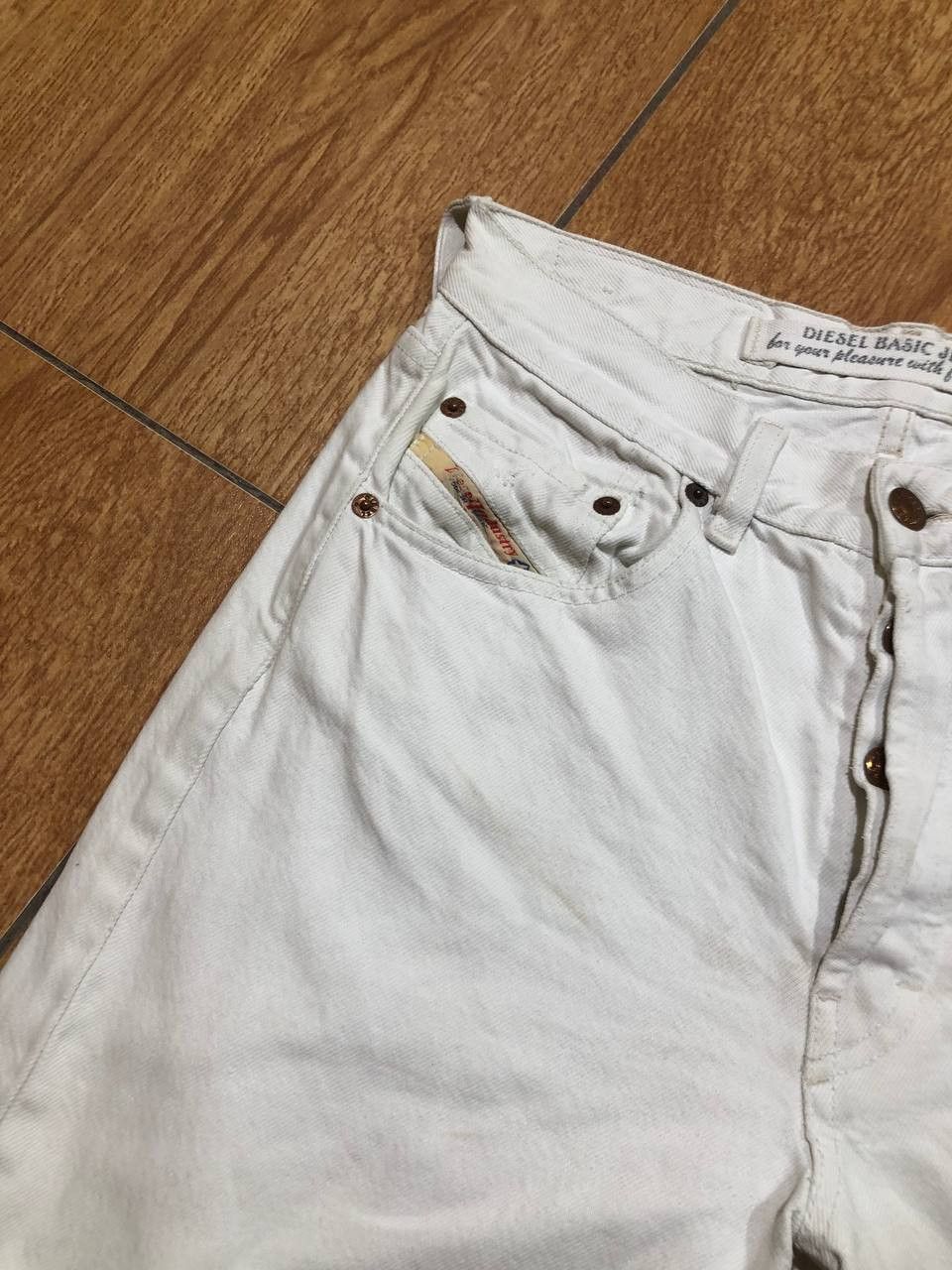 Diesel VTG Diesel Saddle Basic Tapered White Denim Jeans shorts Size US 29 - 6 Thumbnail