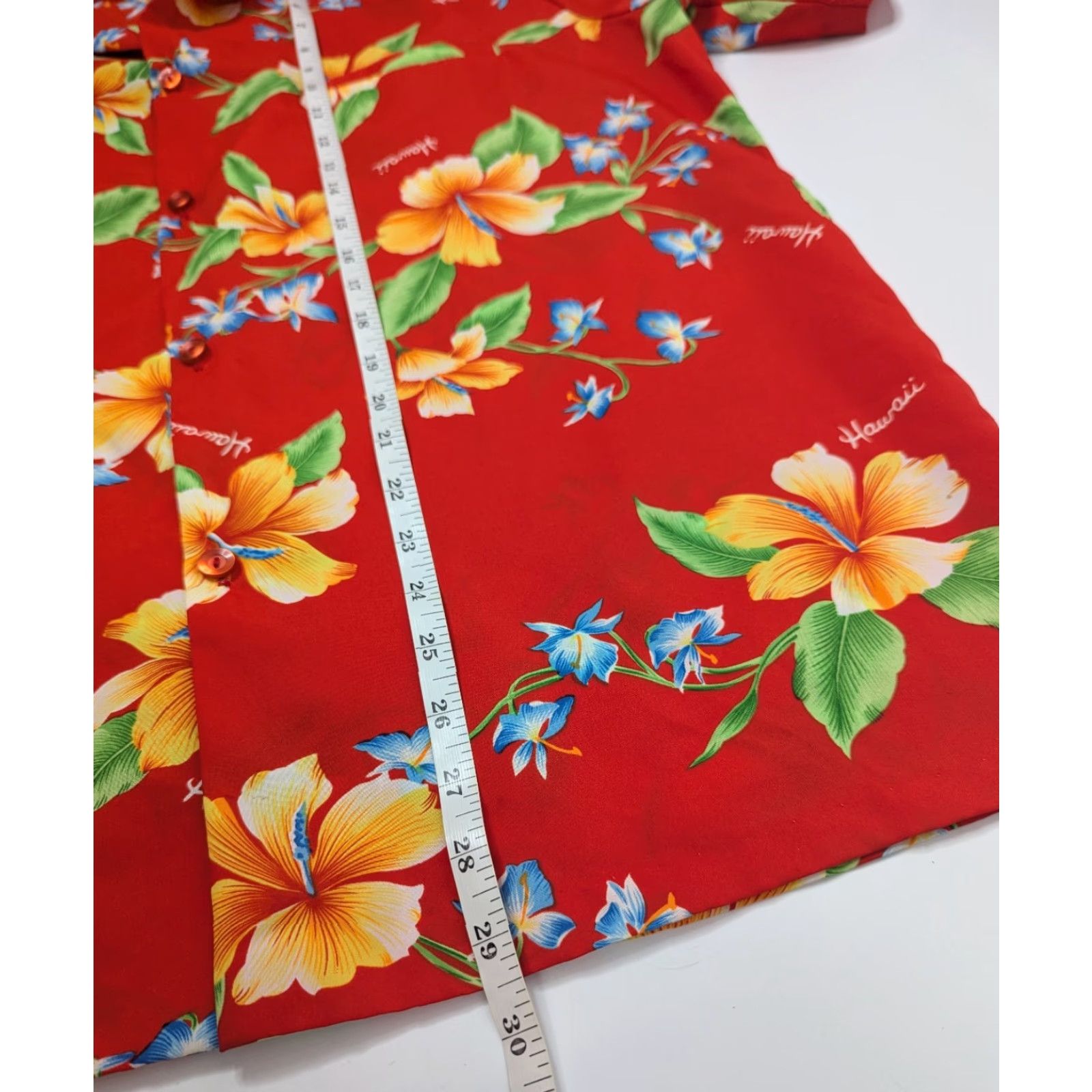 Vintage VINTAGE Helena's Floral Red Hawaiian Button Shirt Hawaii USA Made Men's XL Shirt Short Sleeve 1980s Hawaiian Mens Red Vintage Shirt Size US XL / EU 56 / 4 - 5 Thumbnail