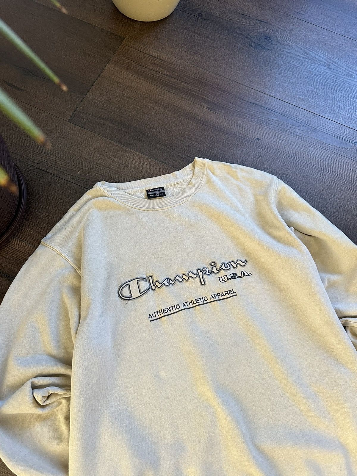 Champion Vintage Champion Sweatshirt Centre Logo Size US L / EU 52-54 / 3 - 5 Thumbnail