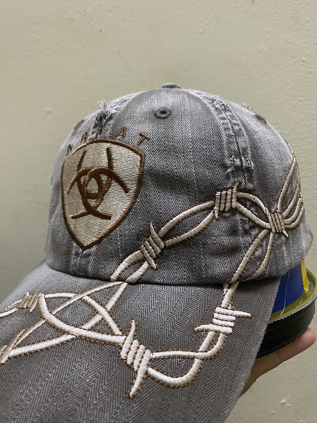 Ariat Y2K DISTRESSED ARIAT BARBED WIRE ADJUSTABLE STRAP CAP Size ONE SIZE - 2 Thumbnail