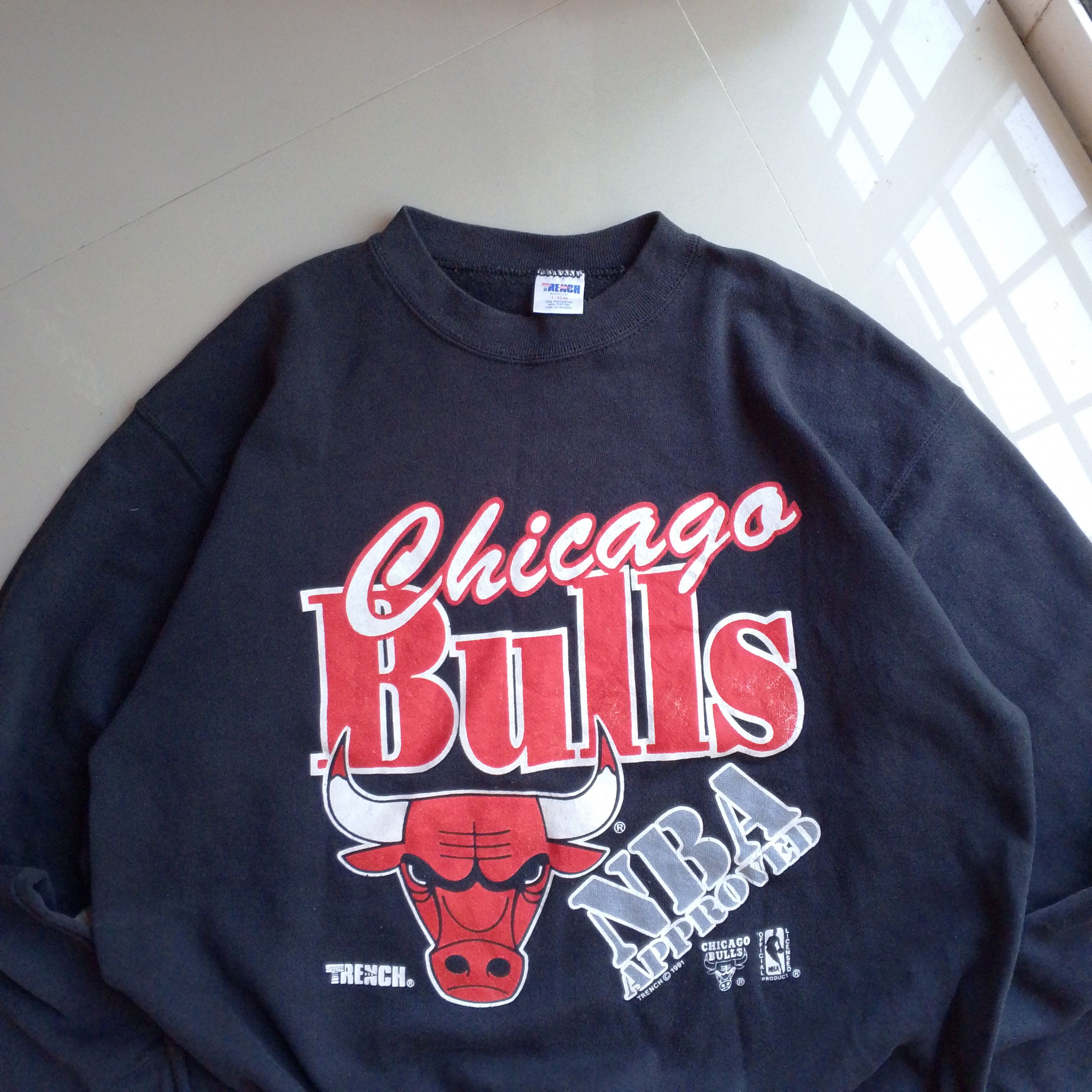 Vintage Vintage 1991 Chicago Bulls Sweatshirt Size US L / EU 52-54 / 3 - 2 Thumbnail