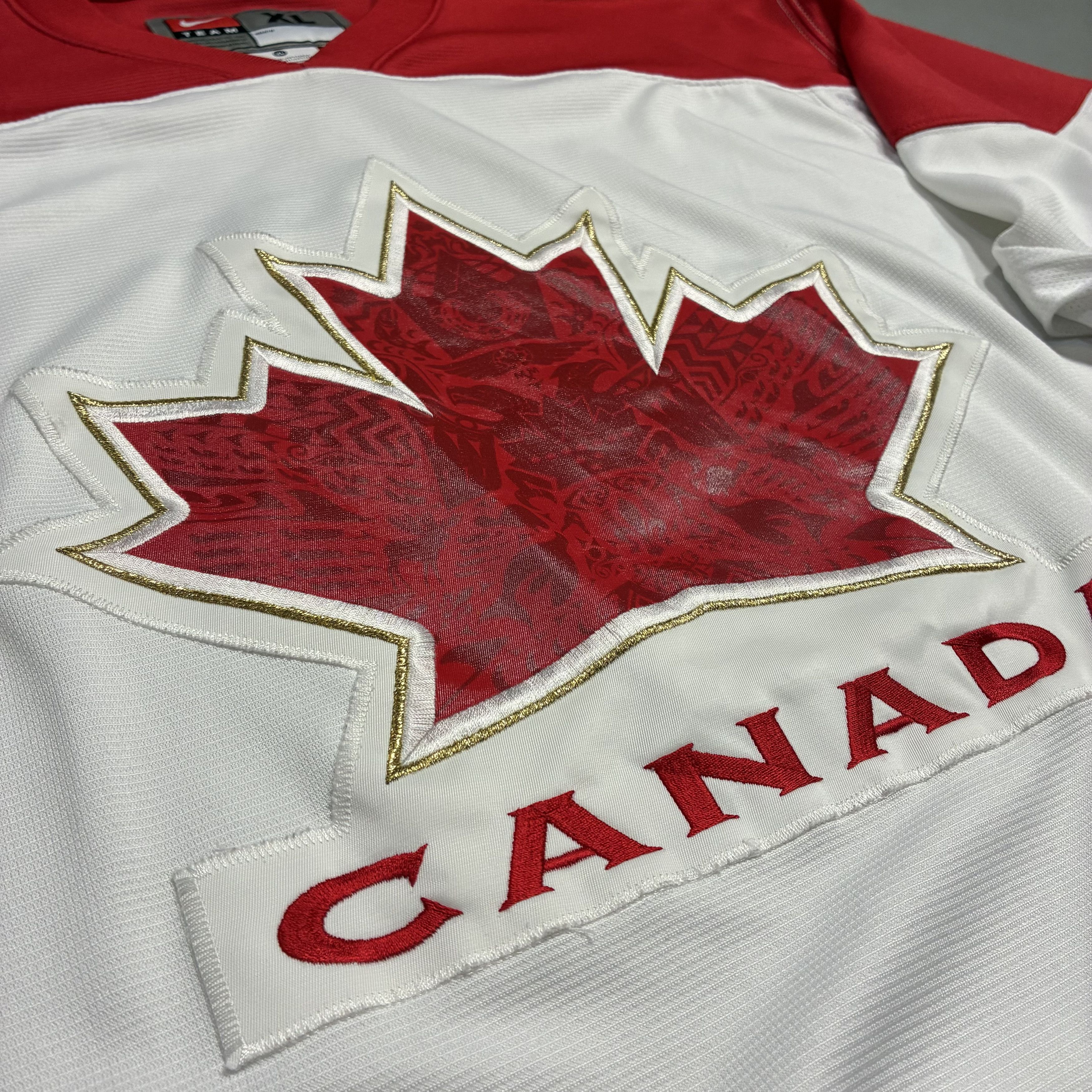 Nike Nike Team Canada Hockey Jersey 2010 Vancouver Olympics Size US XL / EU 56 / 4 - 11 Thumbnail