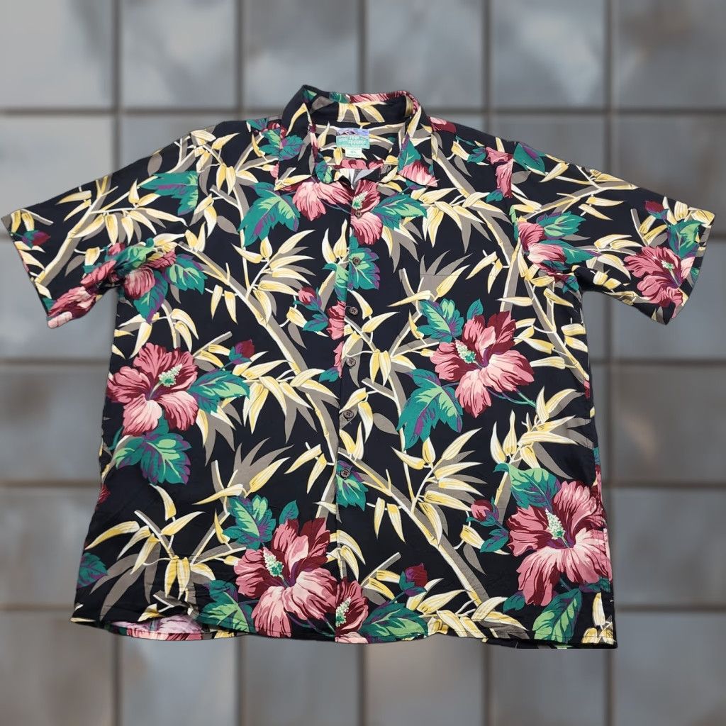 VINTAGE Reyn Spooner Shirt Mens XL Hawaiian Aloha Floral Black Short Sleeve Button-Up Collared Pocket Beach 90s USA Mens