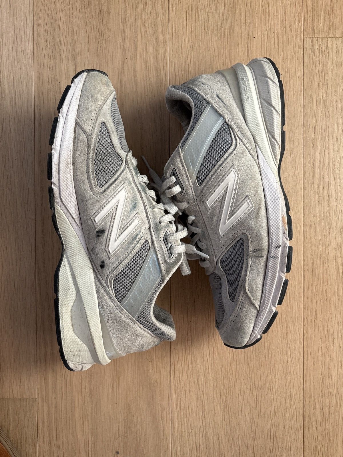 New Balance New Balance 990v5 Size US 9.5 / EU 42-43 - 1 Thumbnail