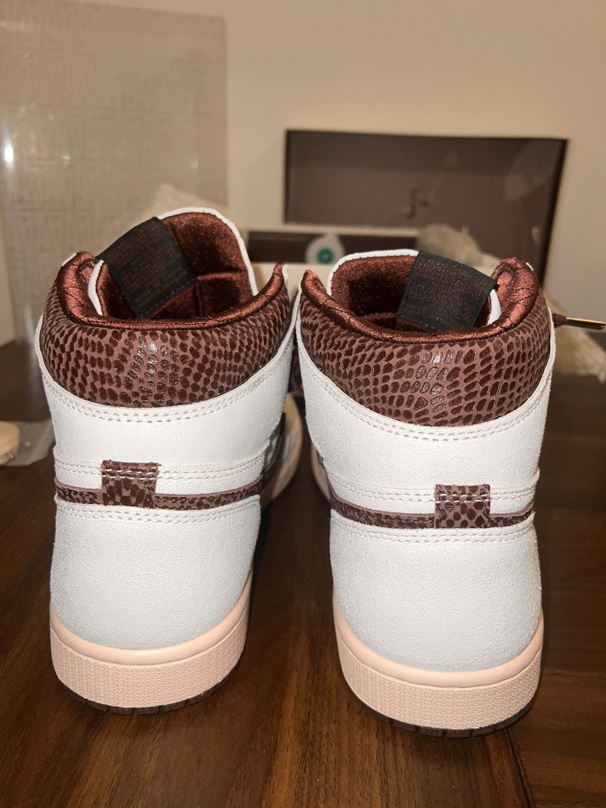 A Ma Maniere × Jordan Brand × Nike Air Jordan 1 Retro High SP Size US 10.5 / EU 43-44 - 9 Thumbnail