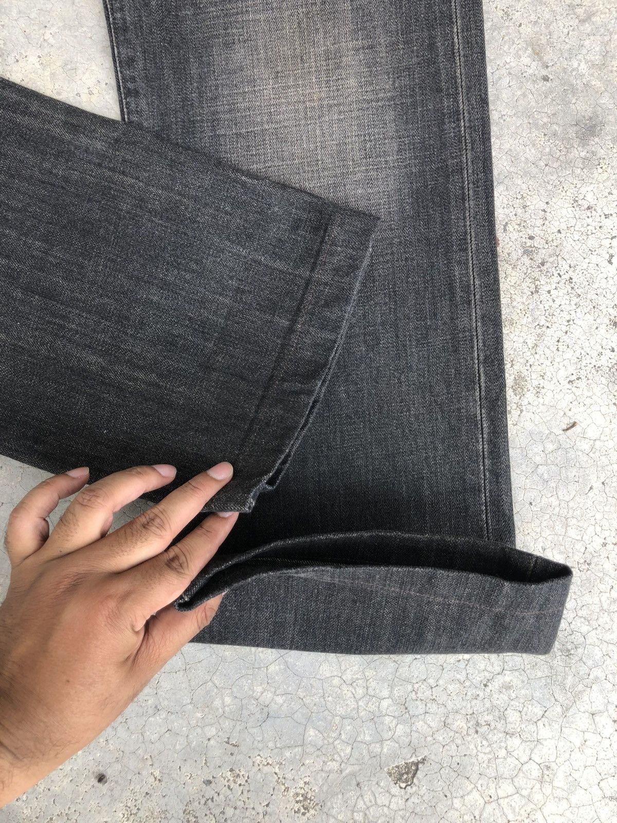 If Six Was Nine Mudwash Uniqlo Distressed Jeans Size US 32 / EU 48 - 13 Thumbnail