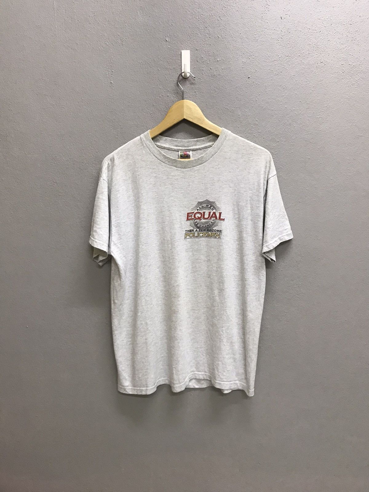 Fruit Of The Loom VINTAGE 90s CAPITAL CONCEPTS TSHIRT Size US L / EU 52-54 / 3 - 7 Thumbnail