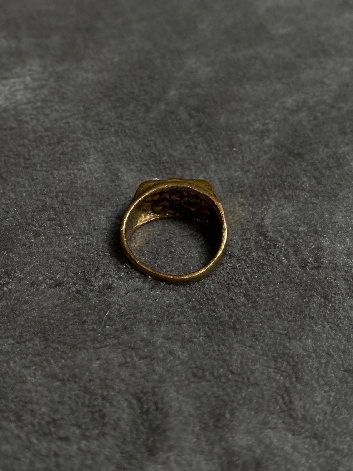 Jewelry Vintage Gold-Toned Ring with Crystal Details Size ONE SIZE - 3 Thumbnail