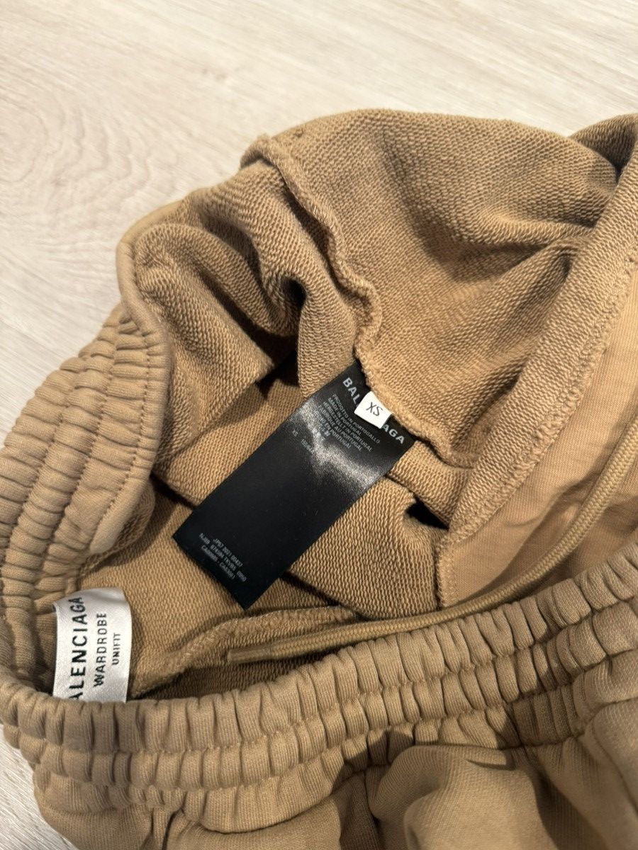 Balenciaga s/s 2021 wide leg sweatpants!! Size US 28 / EU 44 - 8 Thumbnail