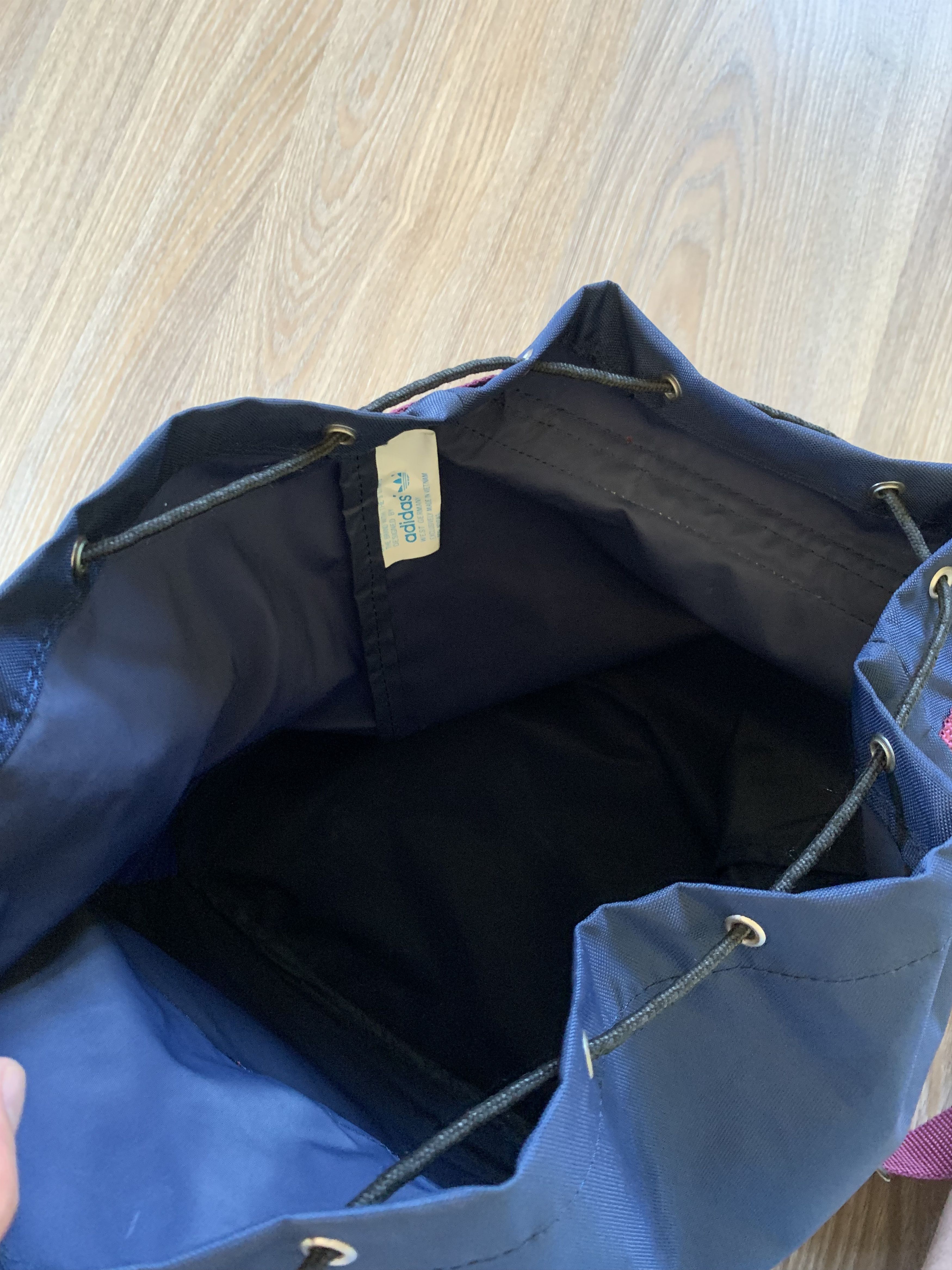Adidas Rare Adidas New York Training Retro Backpack Size ONE SIZE - 9 Thumbnail