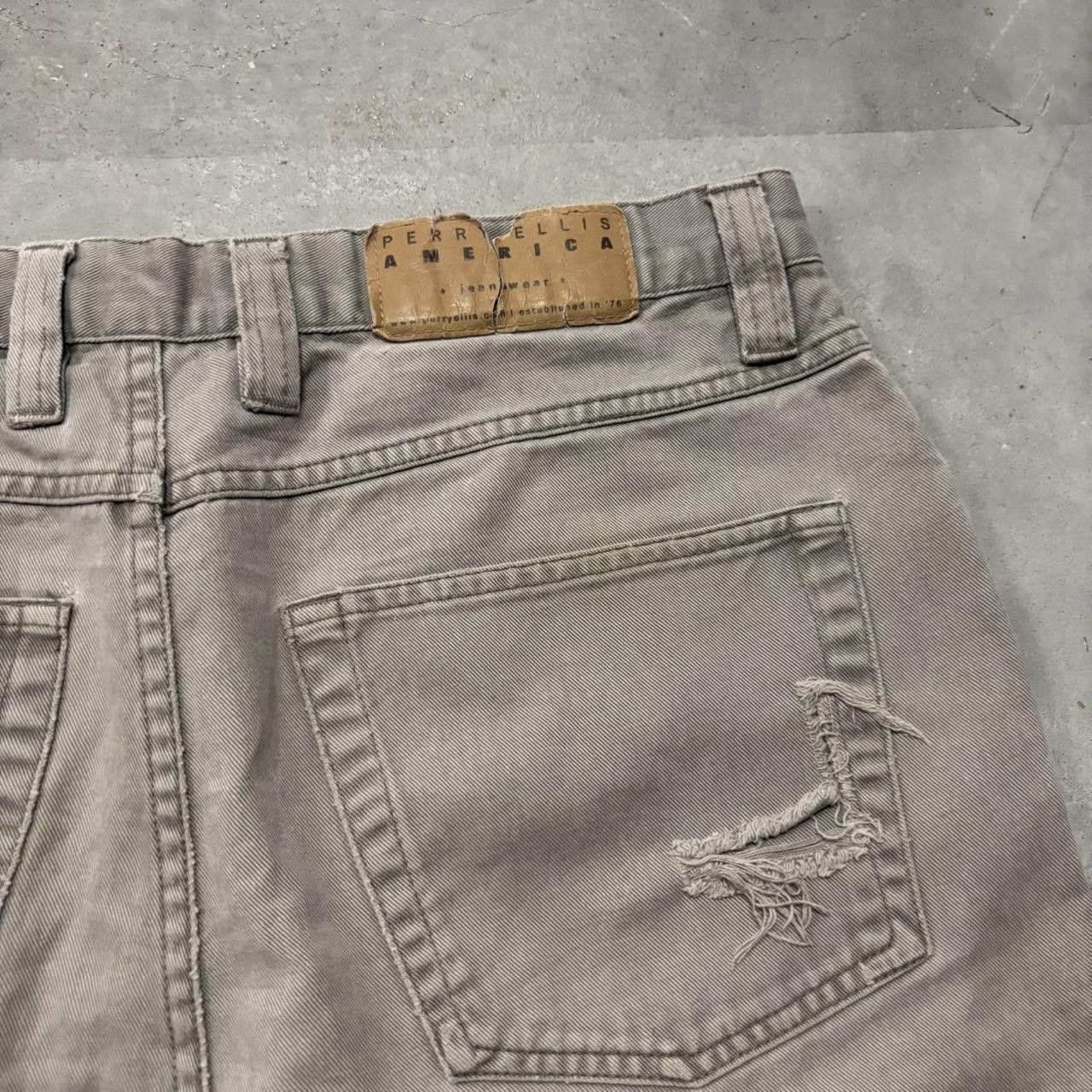 Carhartt × Vintage Crazy Vintage Y2K/2000s Faded Khaki Grey Distressed Streetwear Workwear Pants! Size US 32 / EU 48 - 7 Thumbnail
