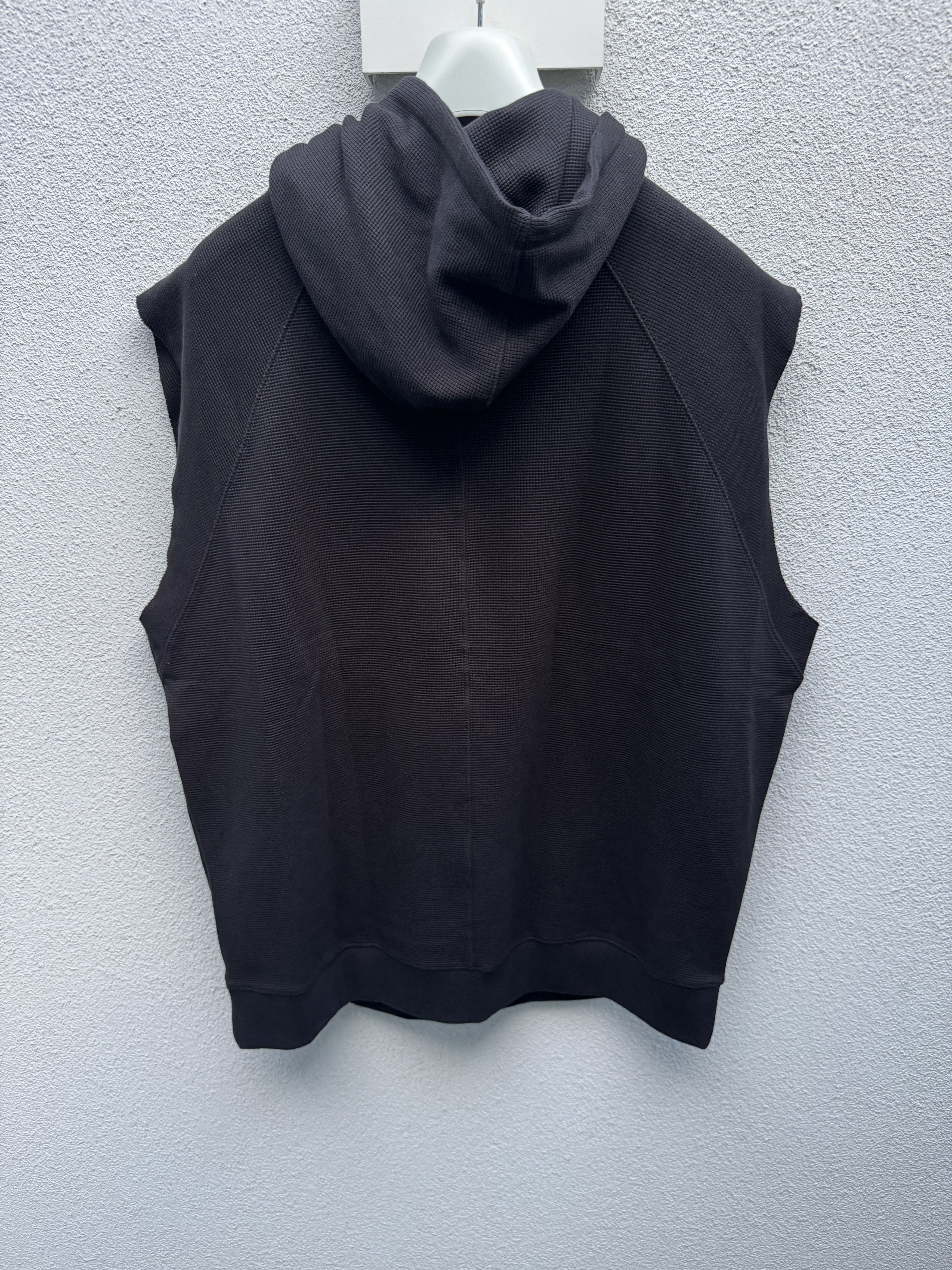 Thom Krom Thom Krom Black Raw-Cut Ribbed-Knit Sleeveless Hoodie M Size US M / EU 48-50 / 2 - 3 Thumbnail