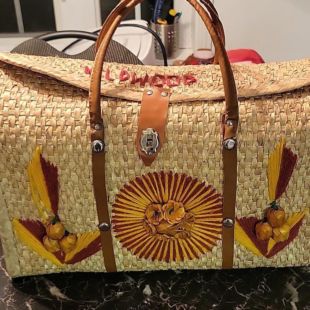 Other Vintage Straw Woven Rattan Shopper Tote Beach Bag w 3DFlower Size ONE SIZE - 2 Thumbnail