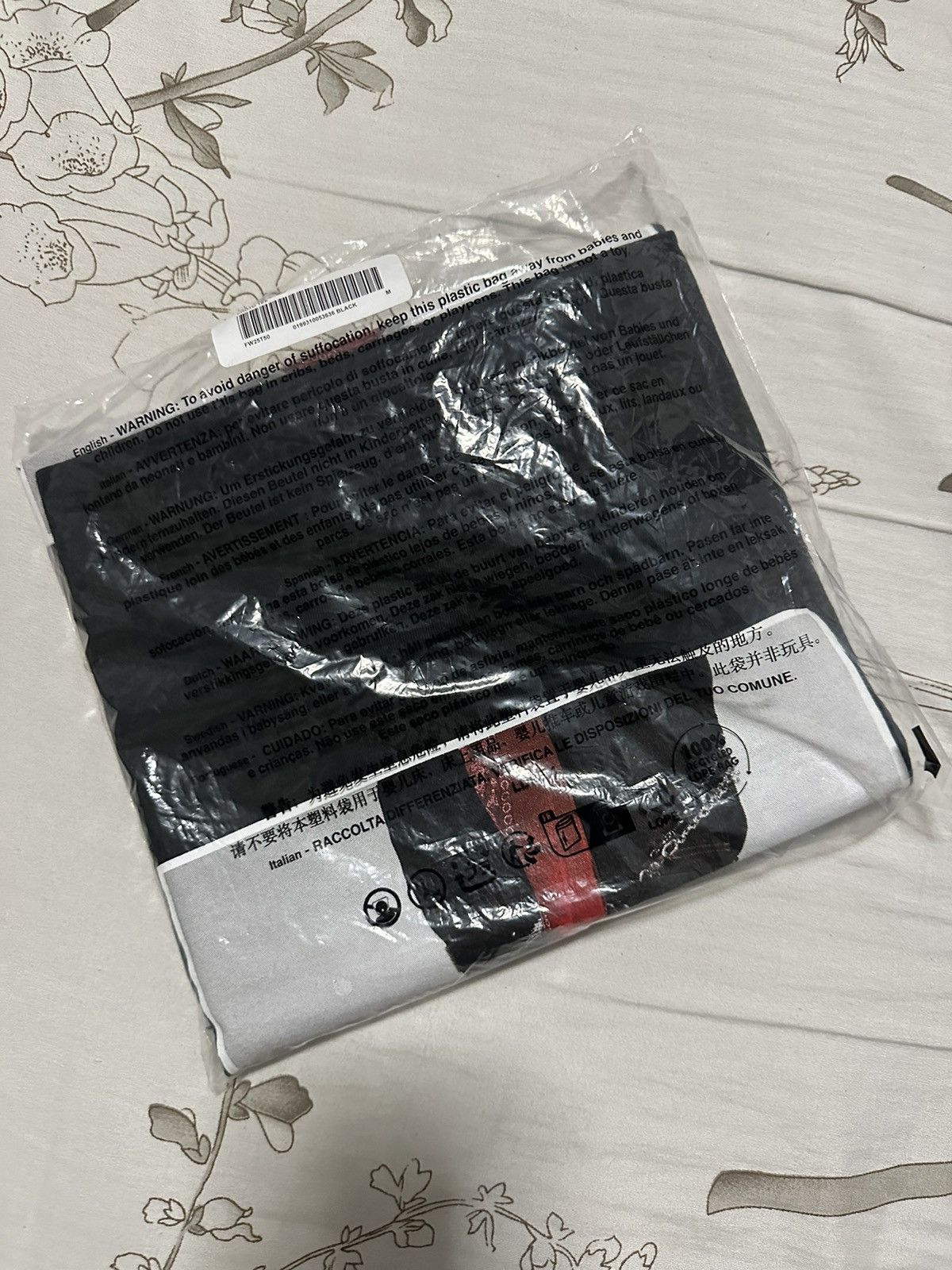 Supreme Supreme x Playboi Carti FW25 Size US M / EU 48-50 / 2 - 2 Thumbnail