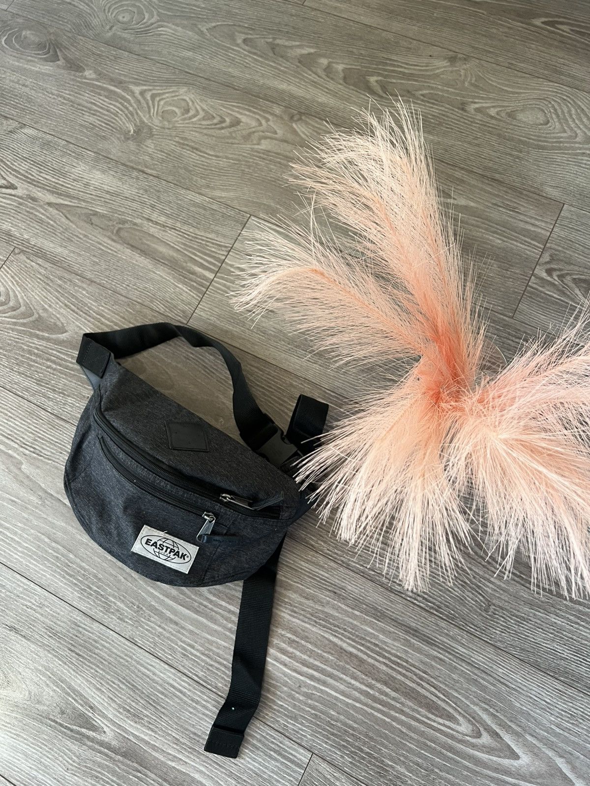 Designer × Eastpak ‼️Eastpak Bigger Size Archival Belt Beg‼️ Size ONE SIZE - 6 Thumbnail