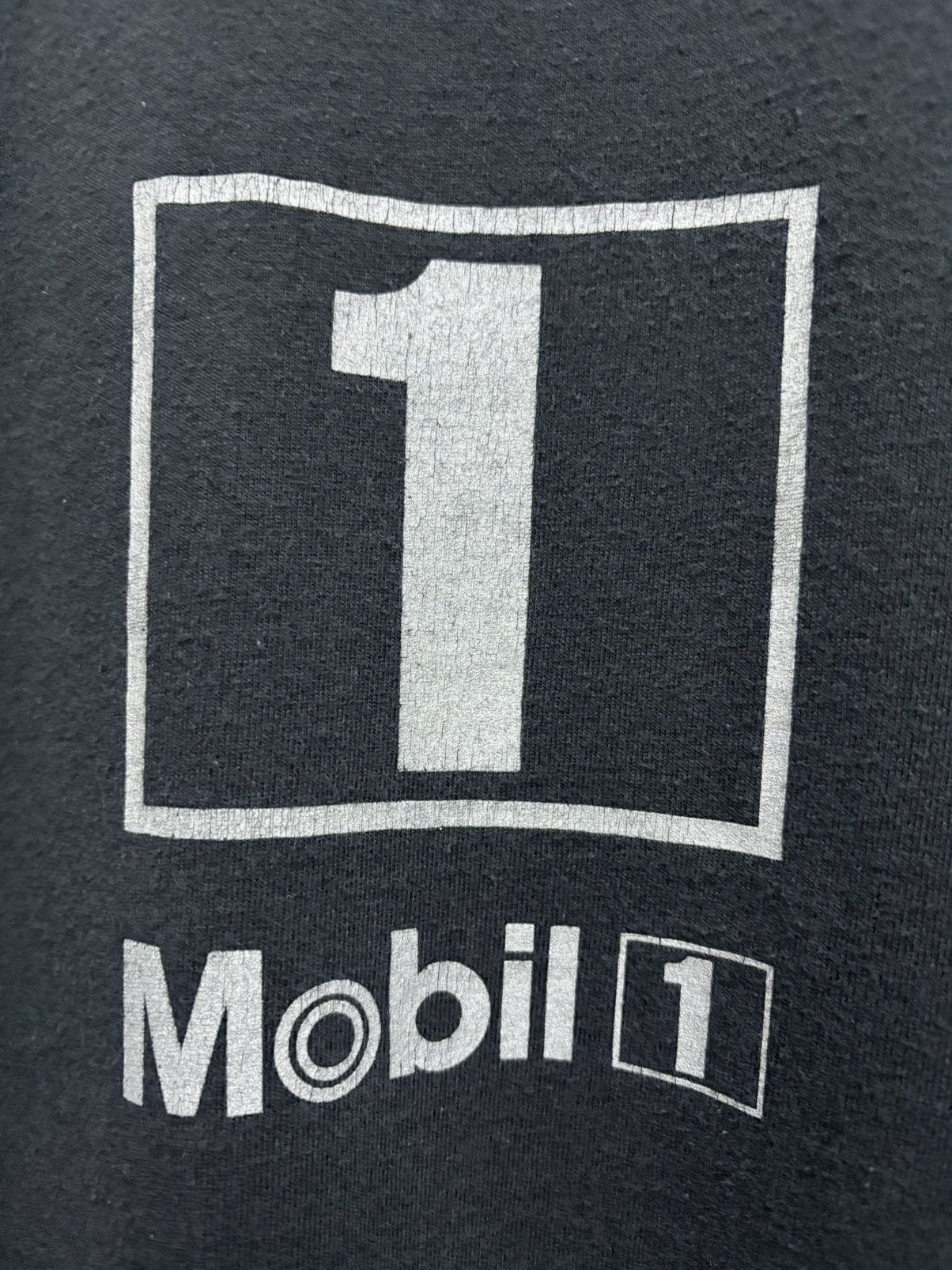 Porsche Design × Vintage 2000’s Mobil 1 - High Perfomance Engine Oil T-Shirt Size US M / EU 48-50 / 2 - 4 Thumbnail