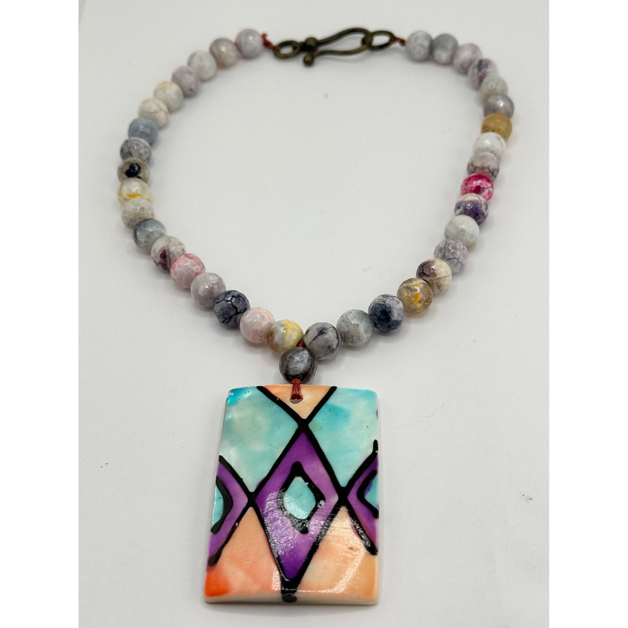 Vintage Vintage semi precious beaded shell pendant necklace Size ONE SIZE - 1 Thumbnail