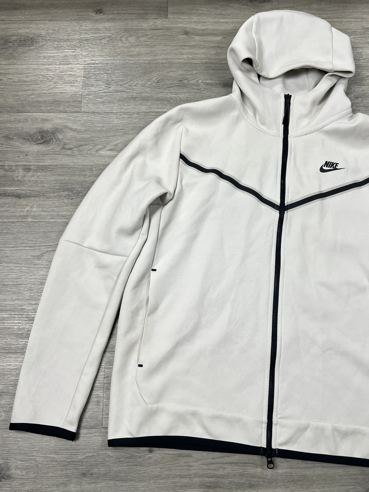 Nike NIKE NSW TCH FLC HOODIE MENS SIZE L Size US L / EU 52-54 / 3 - 3 Thumbnail