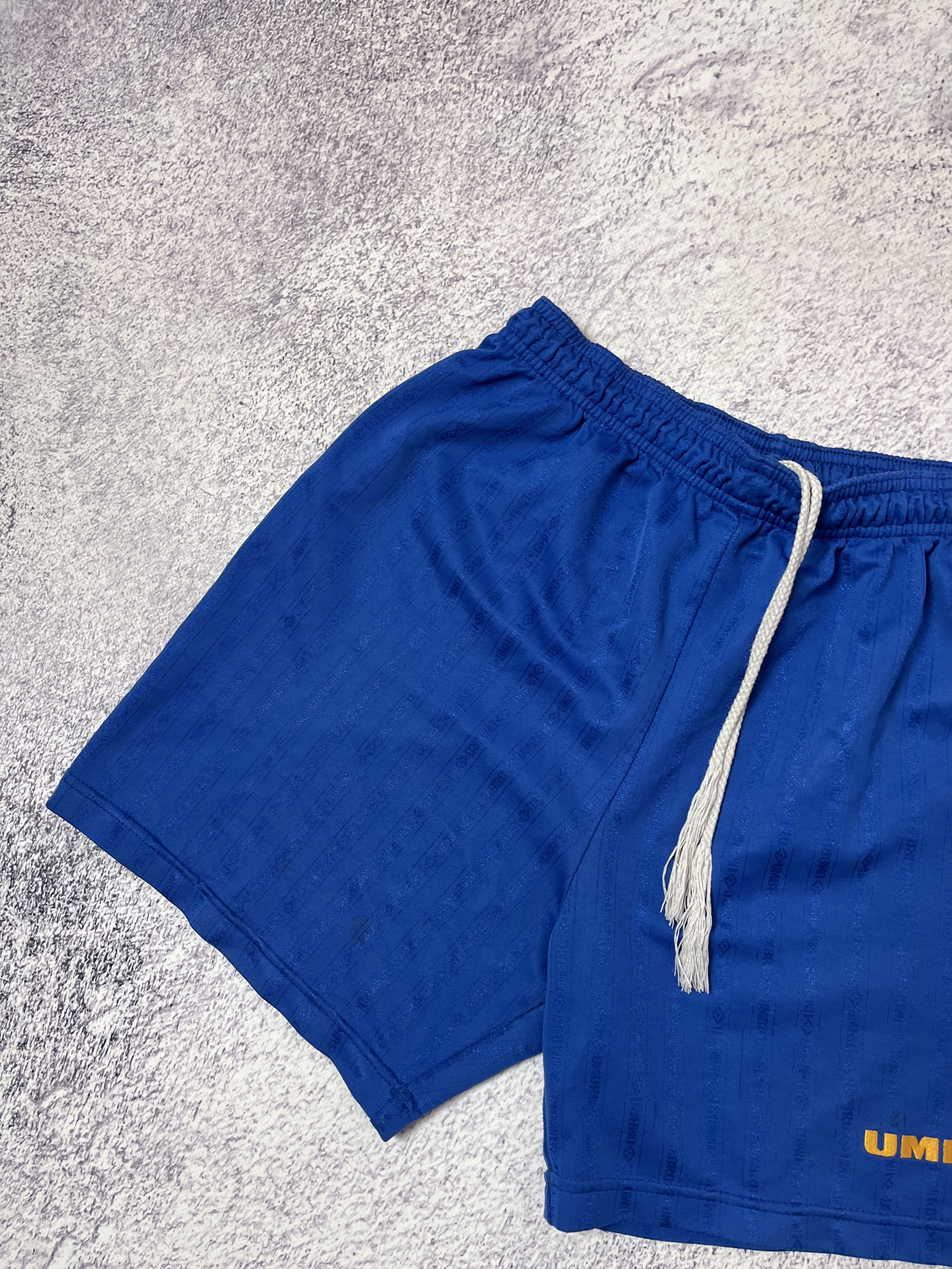 Umbro × Vintage Vintage mens short Umbro size 32 Size US 32 / EU 48 - 6 Thumbnail