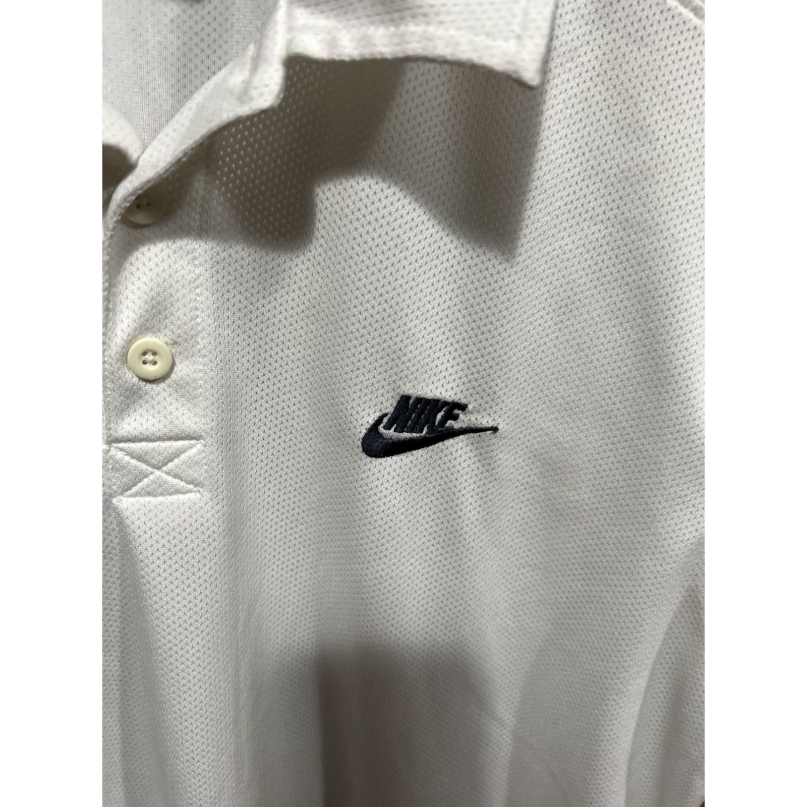 Nike VINTAGE Nike Mens White Polo Short Sleeve Collared Button 90s Center Swoosh Logo Size US L / EU 52-54 / 3 - 3 Thumbnail