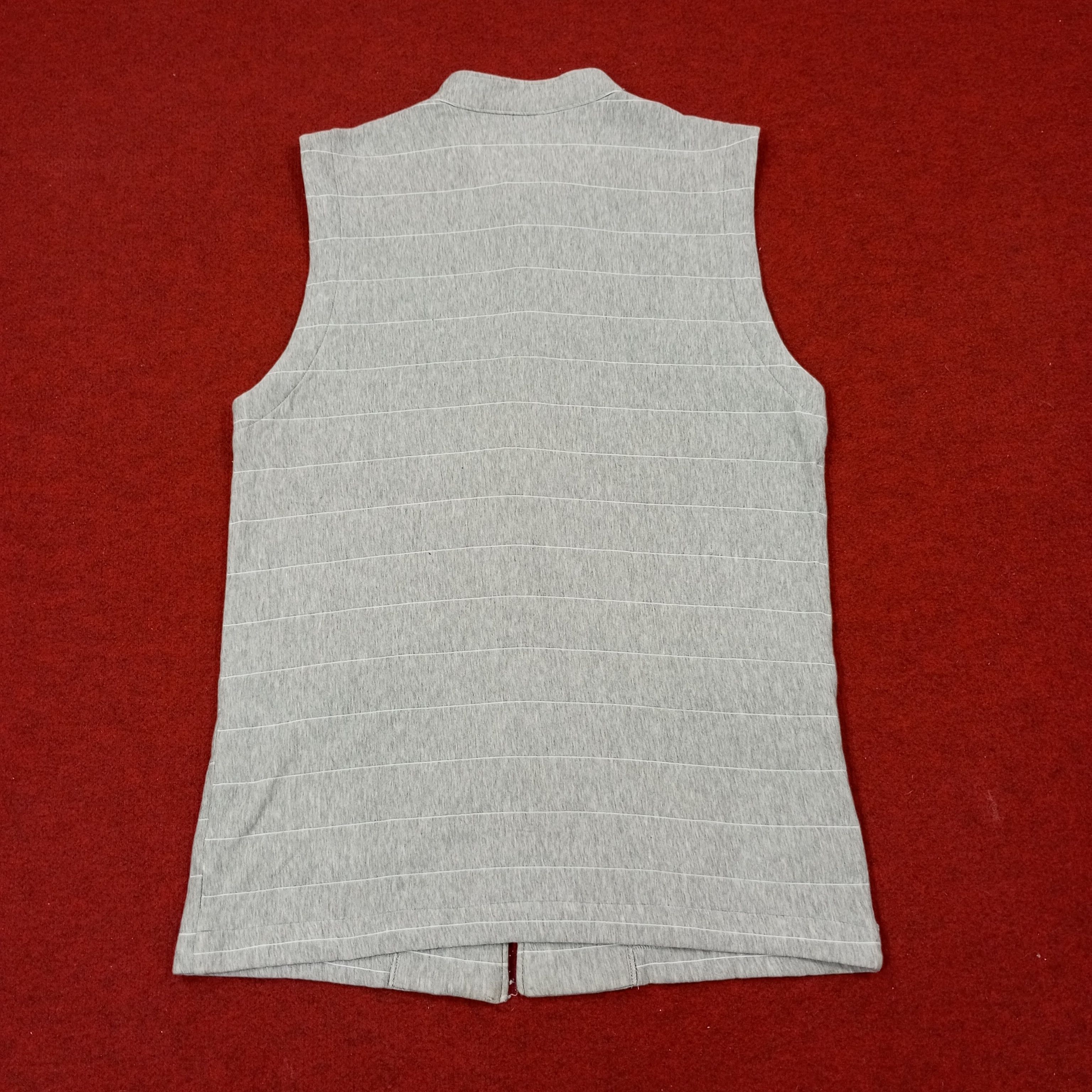 Vintage IM Product by Issey Miyake Designer Style Vest c232n14 Size US M / EU 48-50 / 2 - 4 Thumbnail