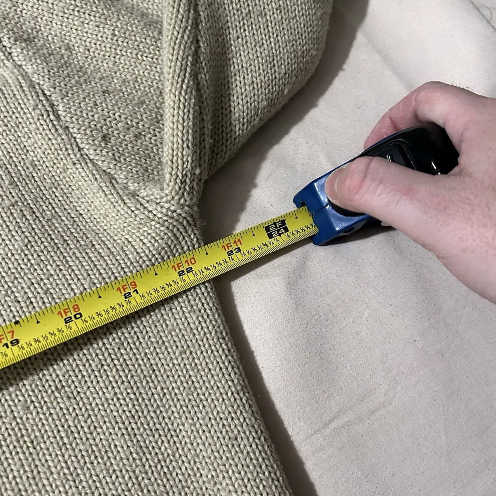 Vintage VINTAGE Remington Sweater Henley Shoulder Patch 90s Size L Men Cream Suede Size US L / EU 52-54 / 3 - 5 Thumbnail