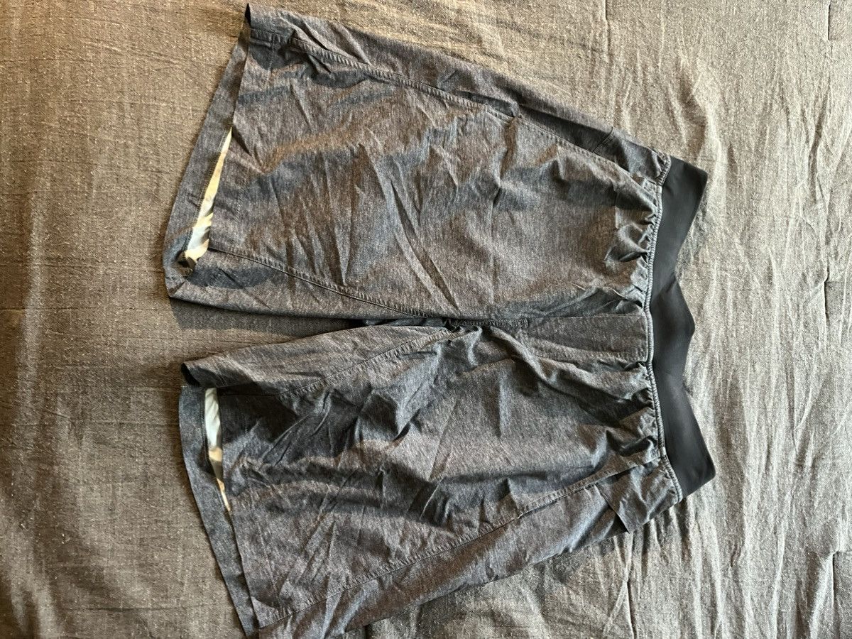 Lululemon Lululemon T.H.E. Short Size US 34 / EU 50 - 1 Thumbnail
