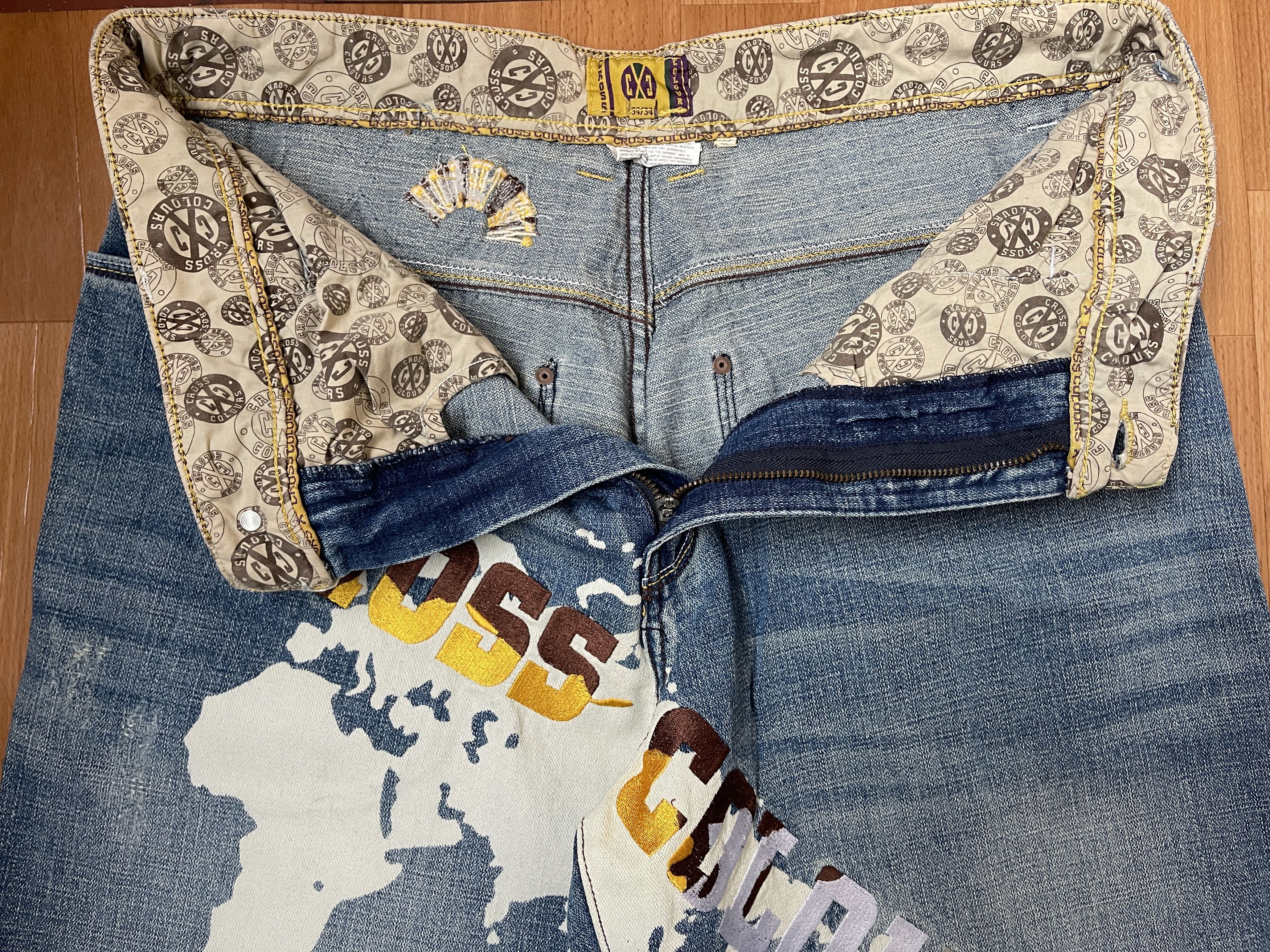 Cross Colours Cross Colours jeans, World Map, vintage, 90s hip hop, W 34 Size US 34 / EU 50 - 8 Thumbnail