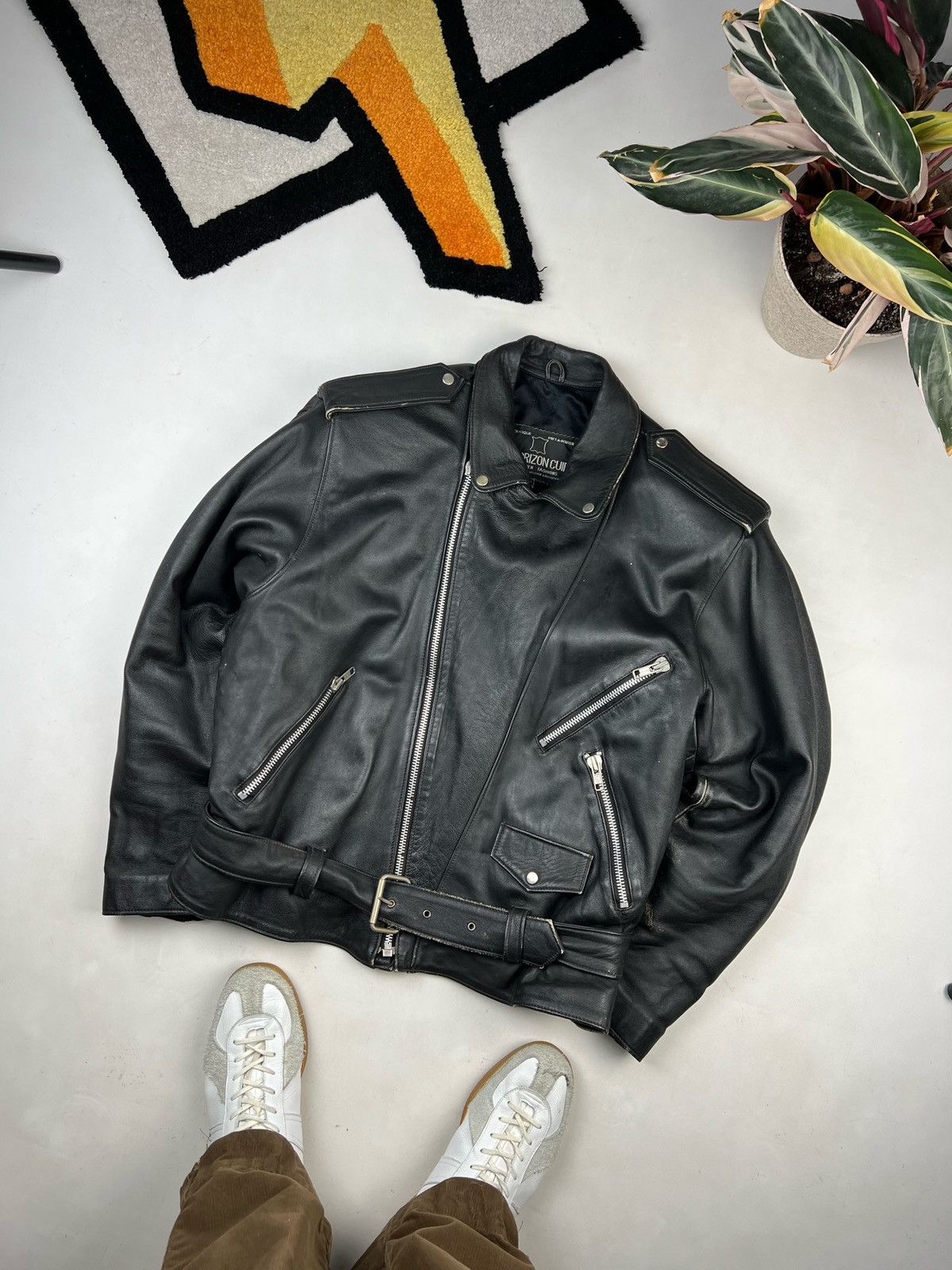 Vintage Vintage Perfecto Leather Jacket Distressed Size US XL / EU 56 / 4 - 5 Thumbnail