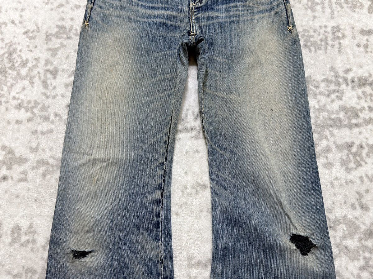Vintage Vintage Lee Distressed Flare Bootcut Wiskered Denim Jeans Size US 29 - 6 Thumbnail