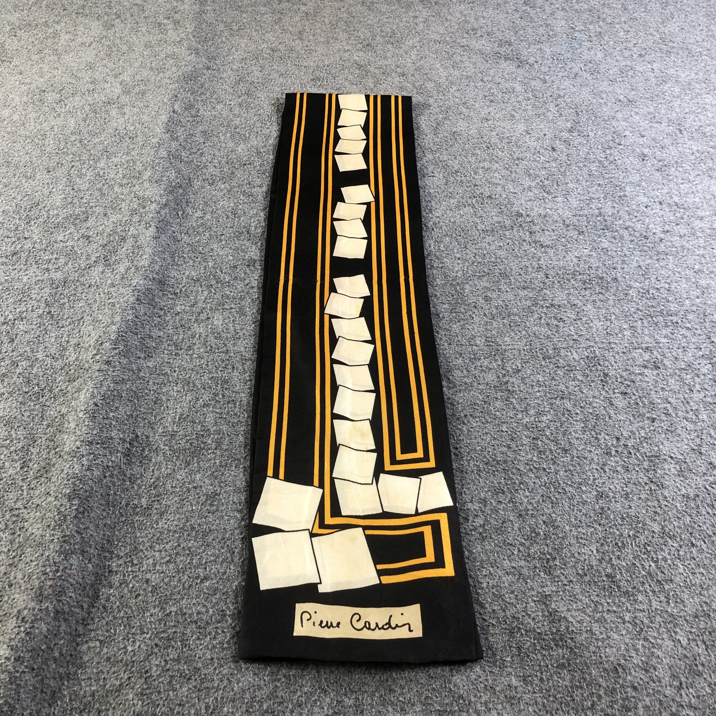 Pierre Cardin Vintage Pierre Cardin Abstract Silk Stole Silk Scarf M934 Size ONE SIZE - 2 Thumbnail
