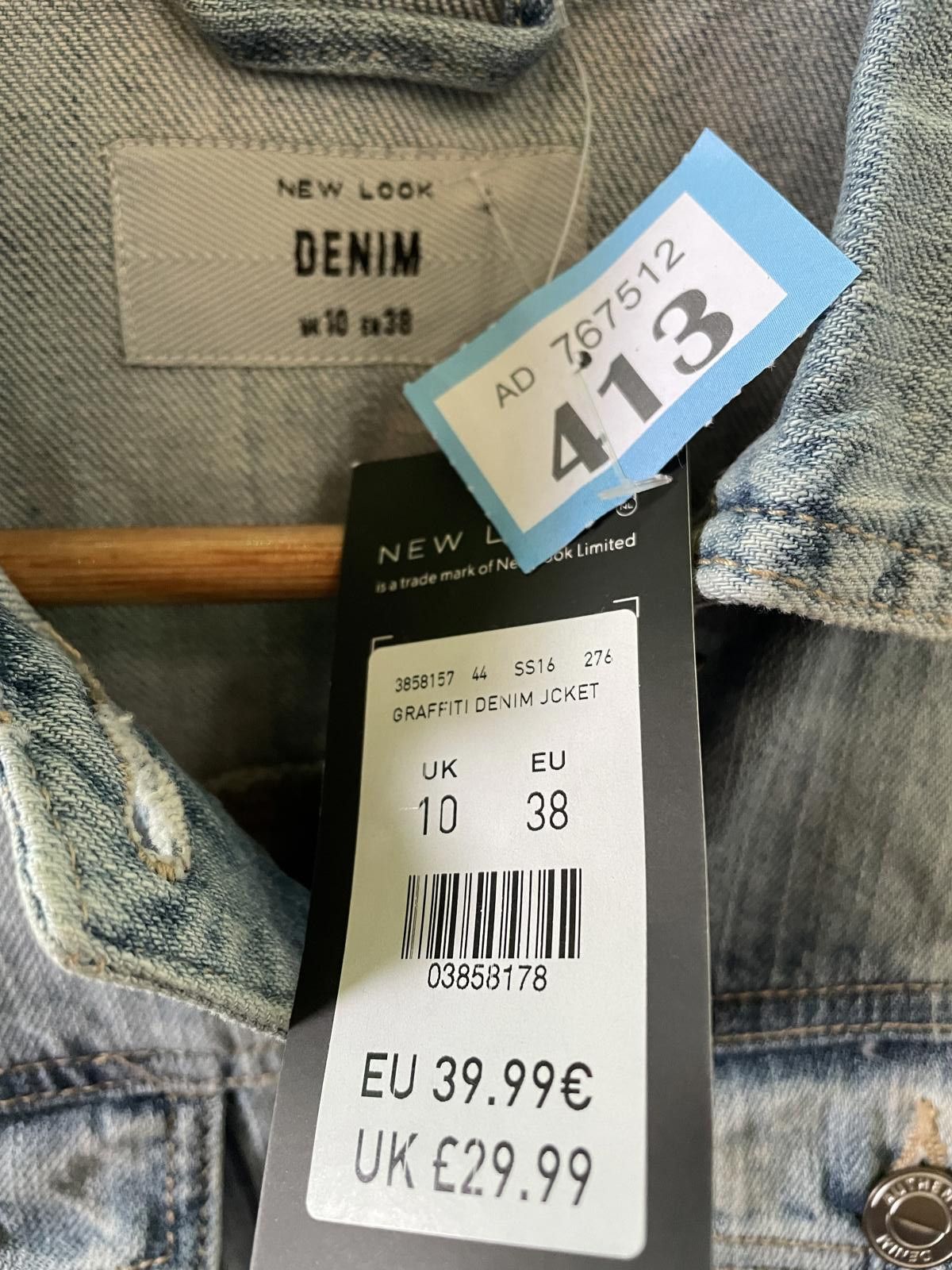 New Look New Look Graffiti Denim Jacket UK 10 EU 38 Size L / US 10 / IT 46 - 3 Thumbnail