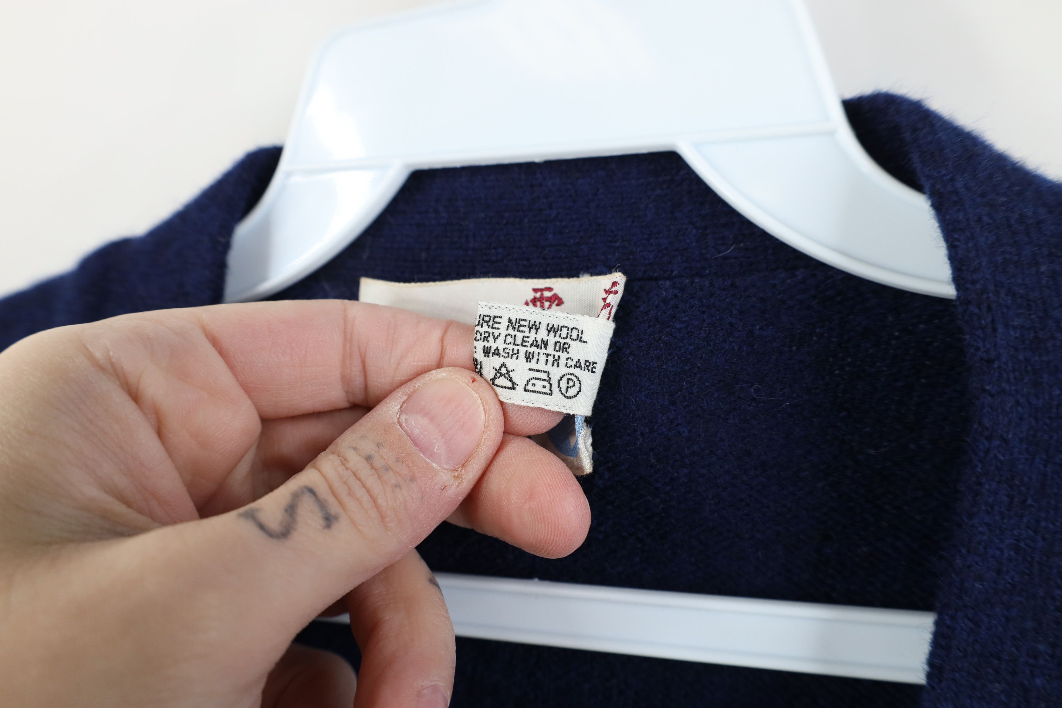 Vintage Vintage 70s Streetwear Lambswool Cardigan Sweater Navy Blue Size US XXL / EU 58 / 5 - 5 Thumbnail