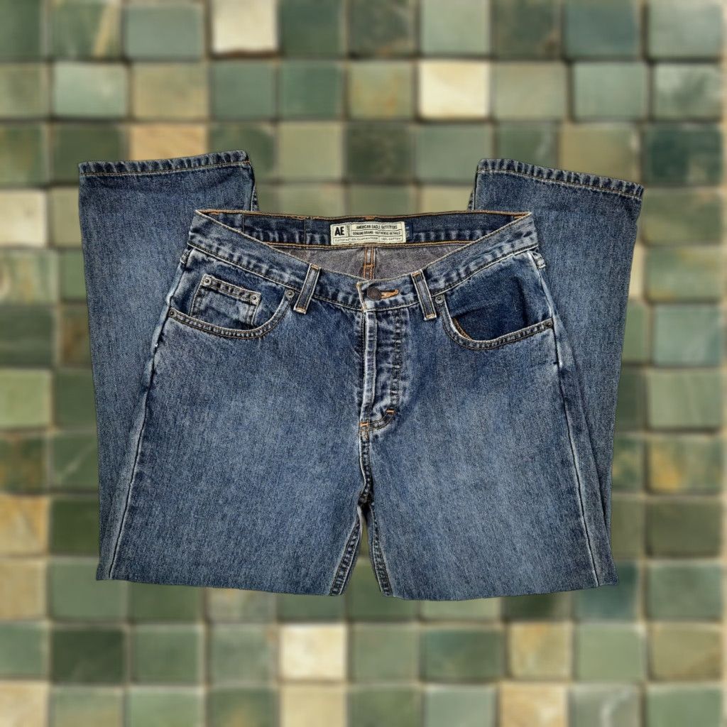 American Eagle Outfitters VINTAGE American Eagle Outfitters AEO Women's Denim Capris Capris 4 Blue Denim Mid Rise Jeans Women's Capris Vintage Size ONE SIZE - 1 Thumbnail