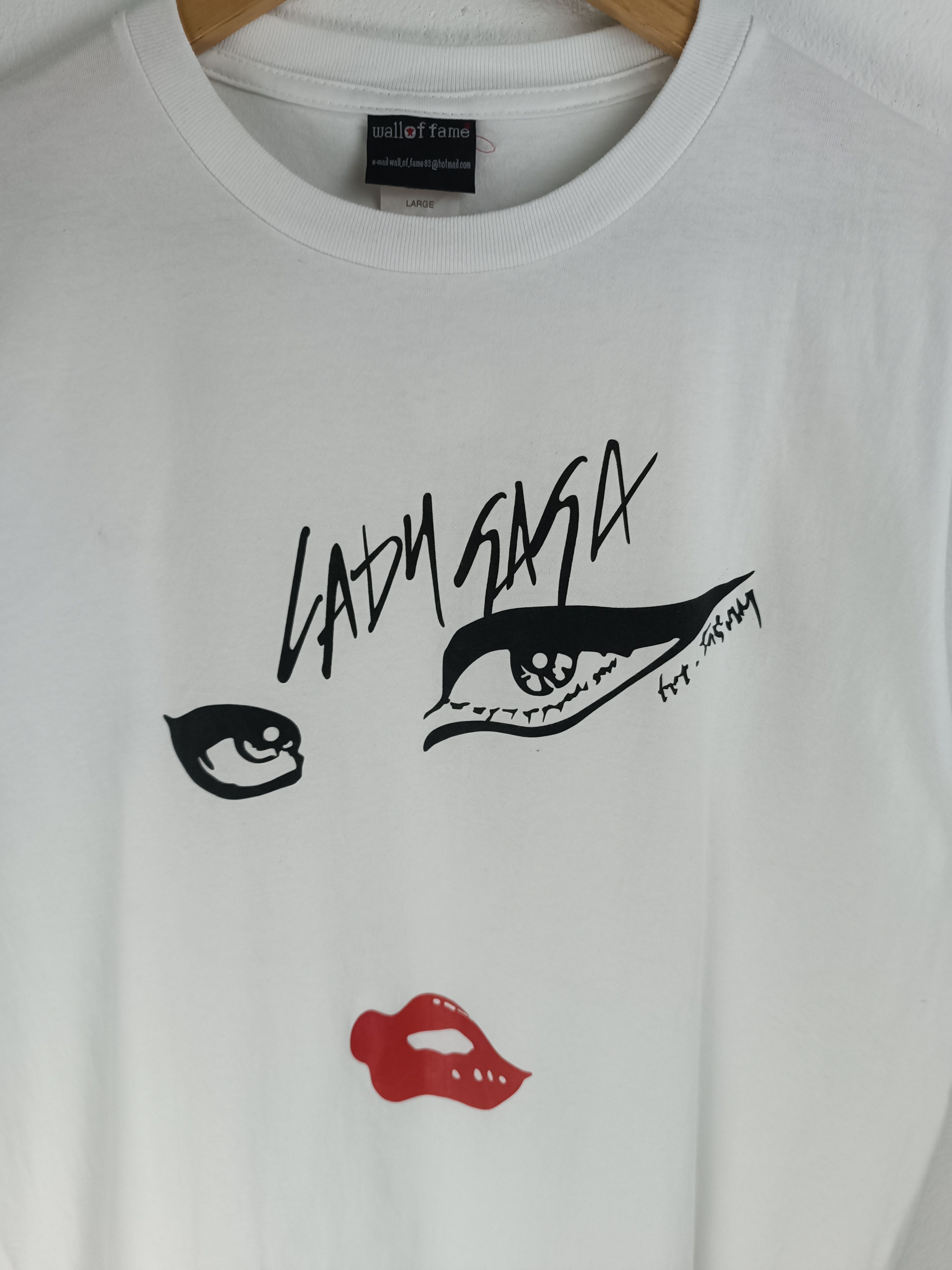 Vintage VINTAGE LADY GAGA "BORN THIS WAY" TEE (adele taylor swift) Size US L / EU 52-54 / 3 - 8 Thumbnail