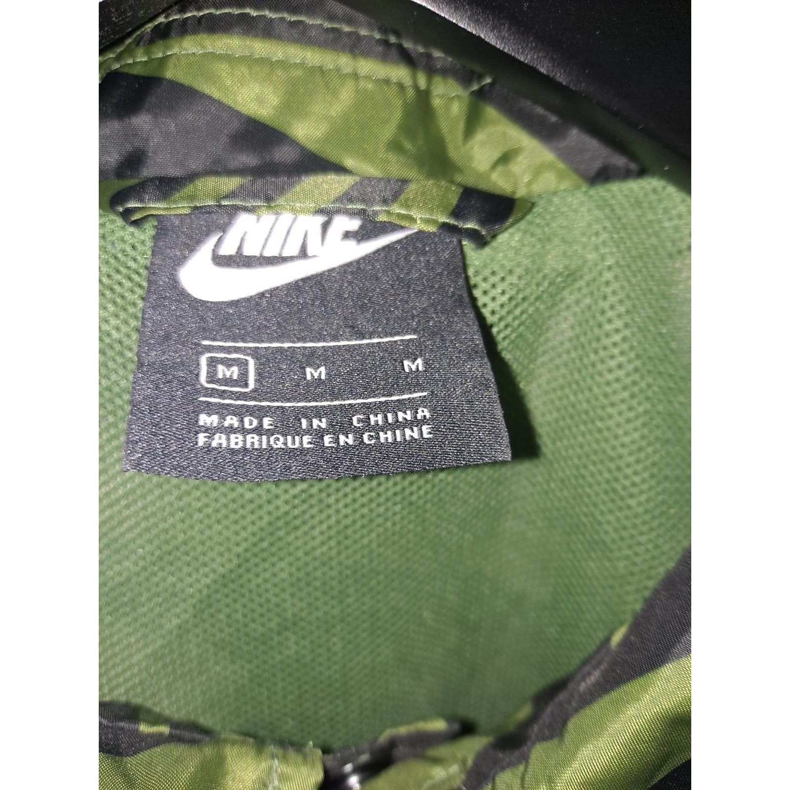 Nike Nike Green and Black Tiger Stripe Snap Up Windbreaker Size M Size US M / EU 48-50 / 2 - 5 Thumbnail