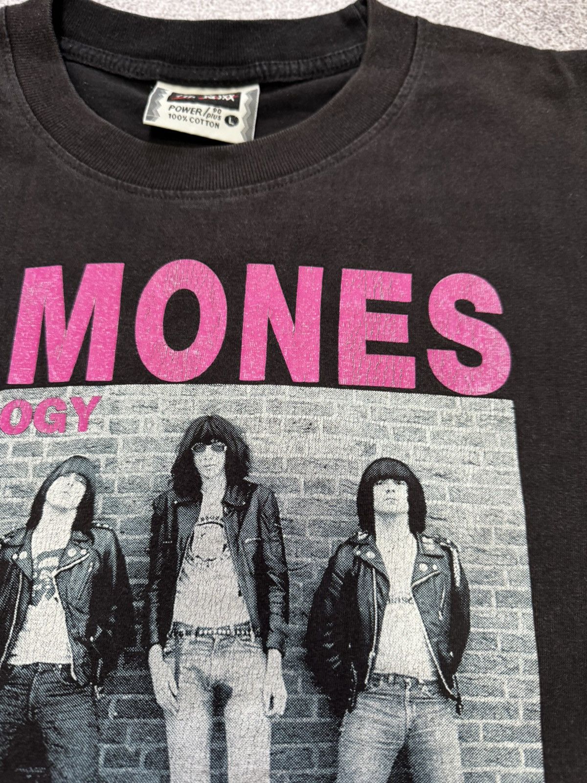 Band Tees VINTAGE 90S RARE RAMONES HEY HO Lets GO TOUR T SHIRT Rock Size US L / EU 52-54 / 3 - 11 Thumbnail