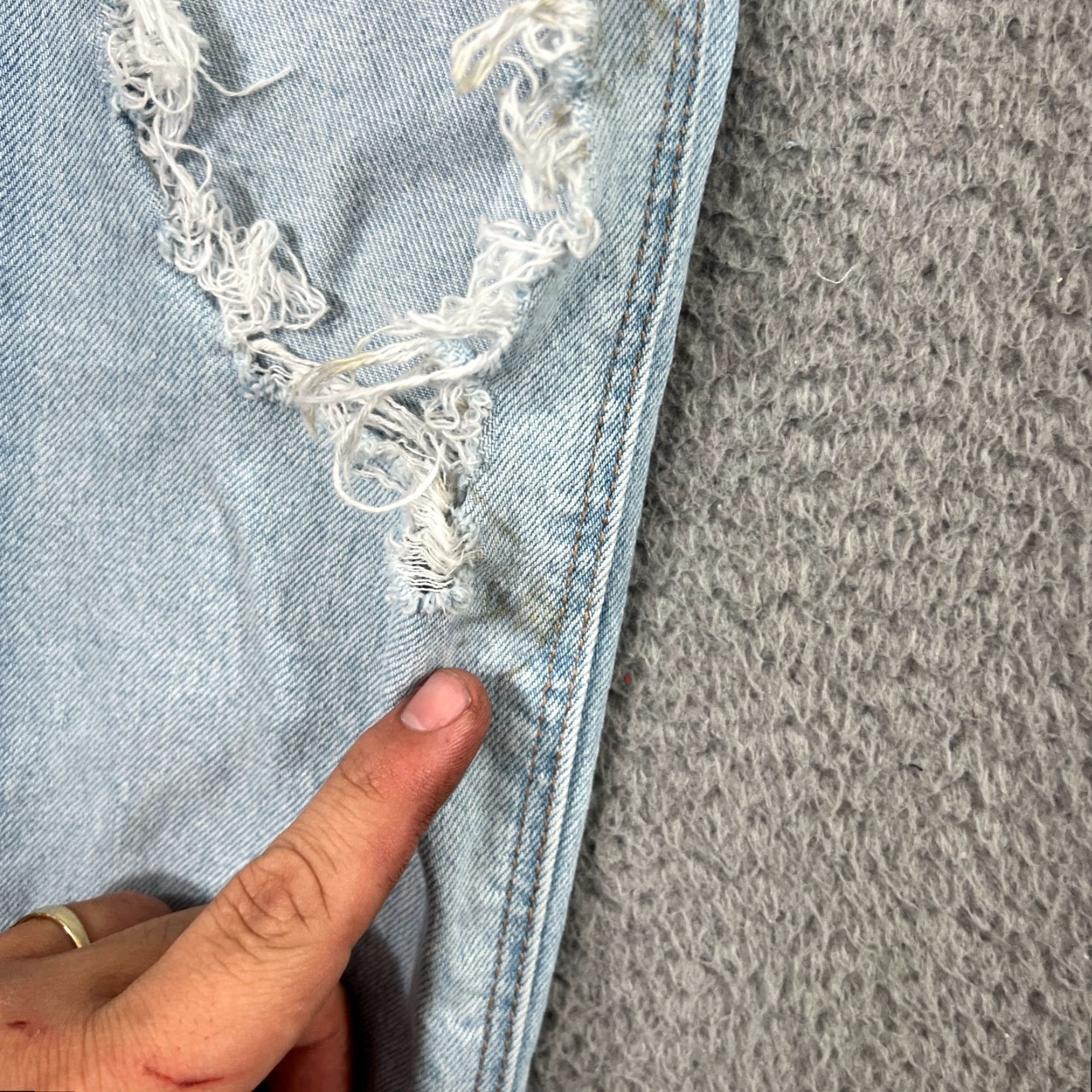 American Eagle Outfitters American Eagle Mom Jeans Size 0 Light Wash Distressed High Rise Blue Womens Size 25" / US 0 / IT 36 - 2 Thumbnail