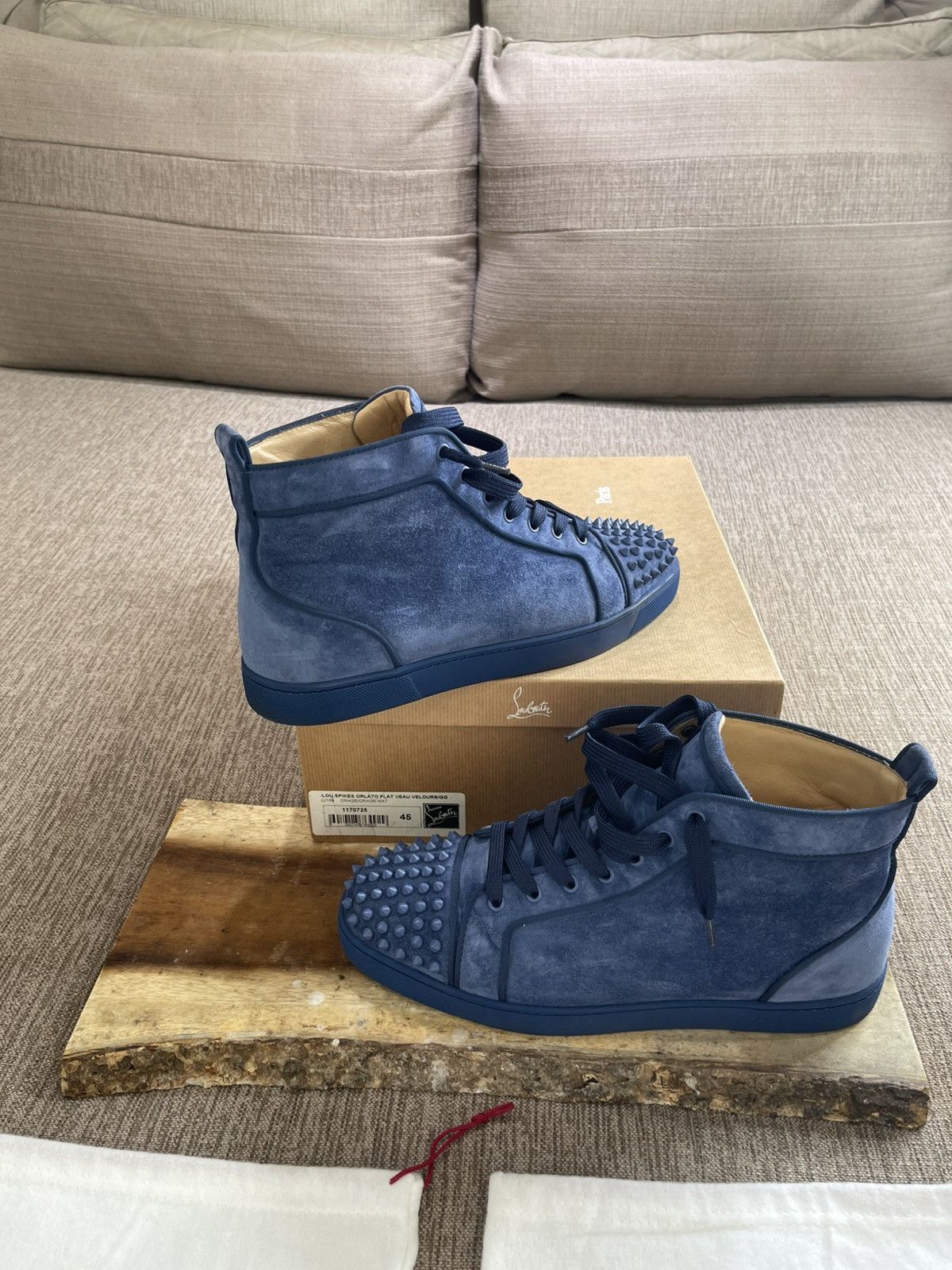 Christian Louboutin Christian Louboutin Lou Spikes Orlato Flat Veau Velours Size US 12 / EU 45 - 20 Thumbnail