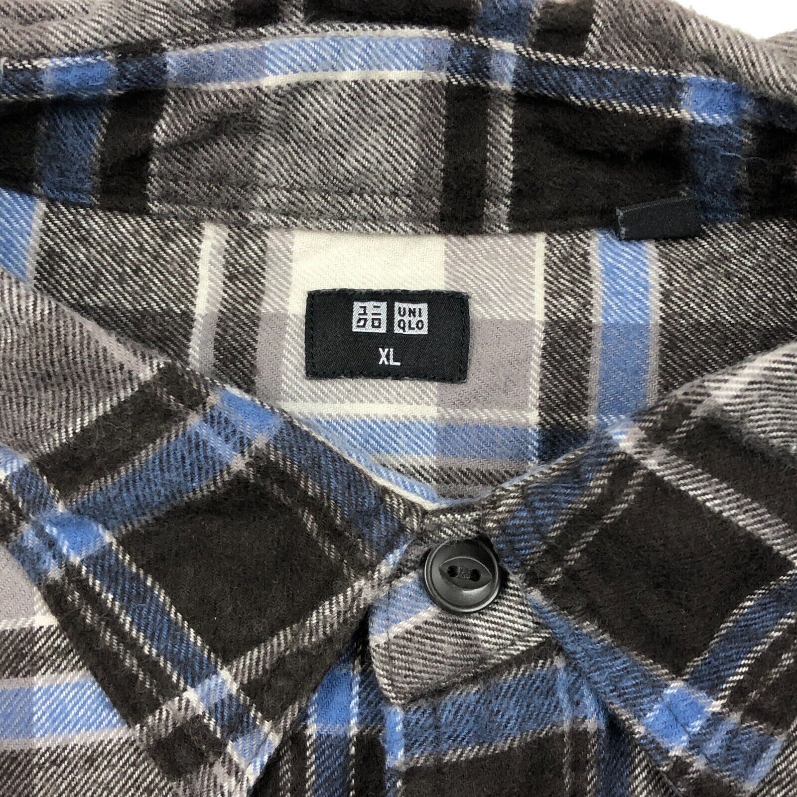 Uniqlo Uniqlo Blue Black Gray Button Up Flannel Size XL Mens B9 Size US XL / EU 56 / 4 - 3 Thumbnail