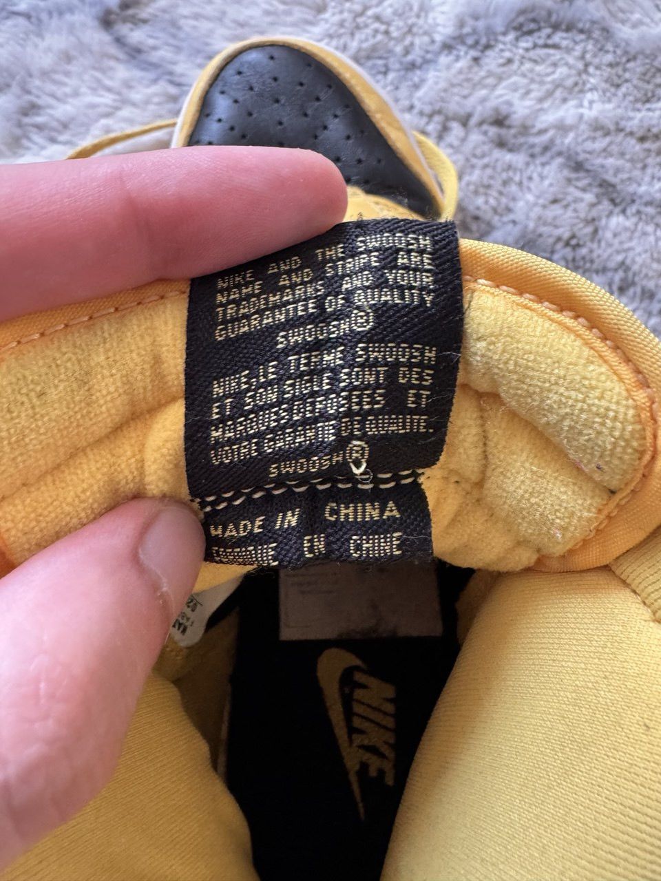 Nike VINTAGE NIKE DUNK HIGH GOLDENROD IOWA 2002 Size US 7 / EU 40 - 11 Thumbnail