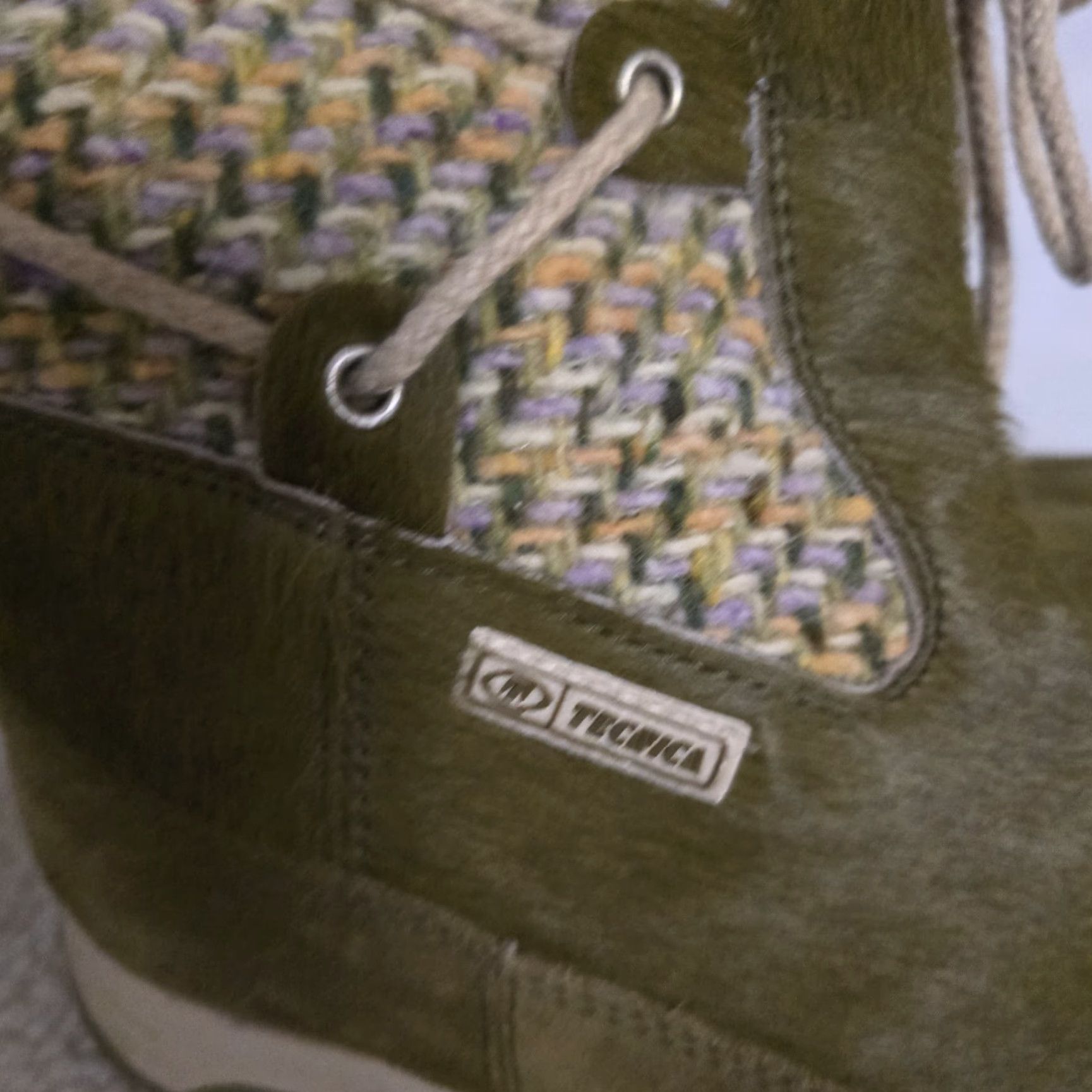 Vintage VINTAGE Tecnica Skandia Goat Fur Apres Ski Boots Women 7 Green Knit Fur Trim Boots Ski Womens Italy Size M / US 6-8 / IT 42-44 - 3 Thumbnail