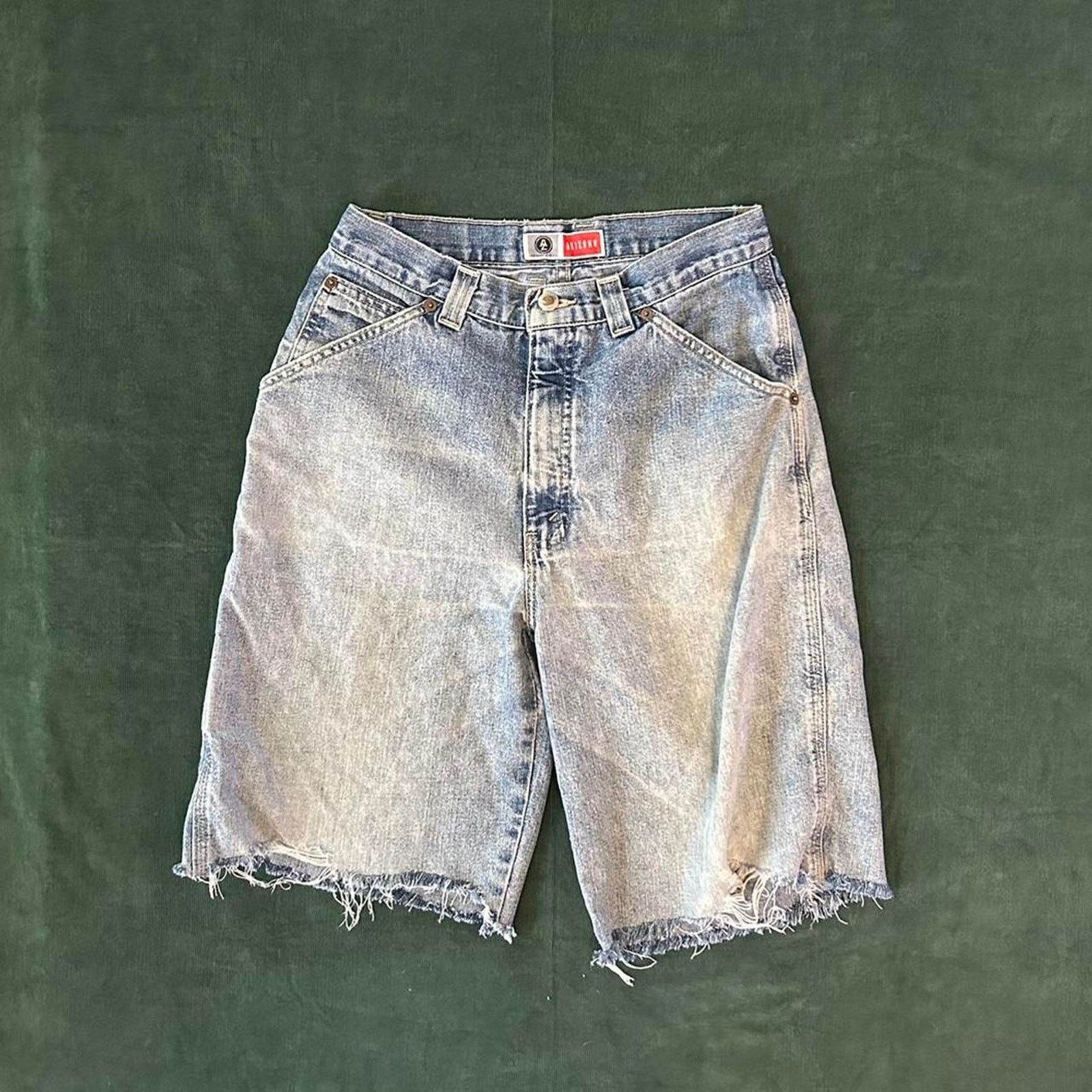 Arizona Jean Co. Y2k arizona distressed jorts minor Size 38" / US 16 / IT 52 - 1 Thumbnail