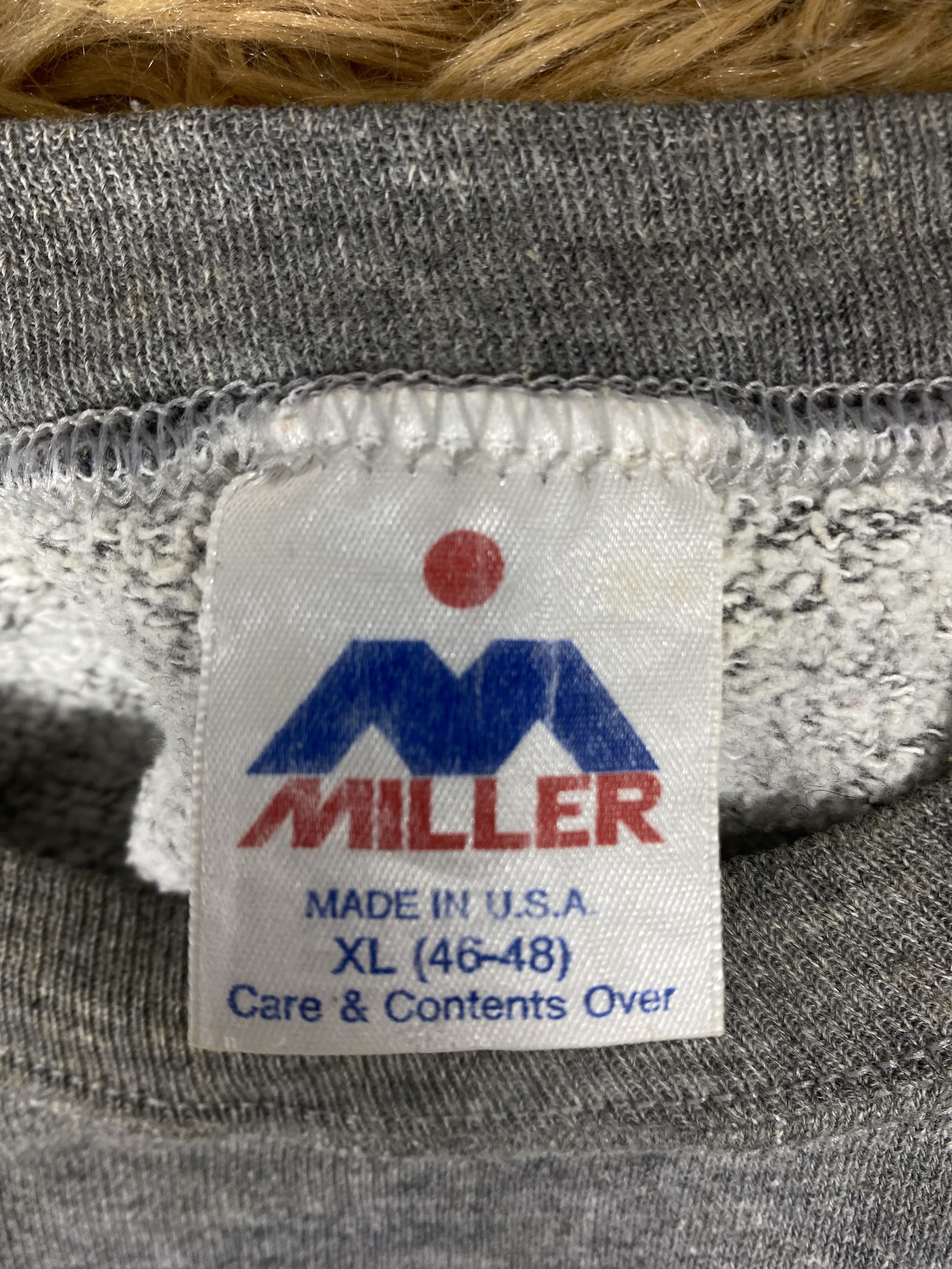 Vintage Vintage Miller Sweatshirts DJ1060 Size US XL / EU 56 / 4 - 7 Thumbnail