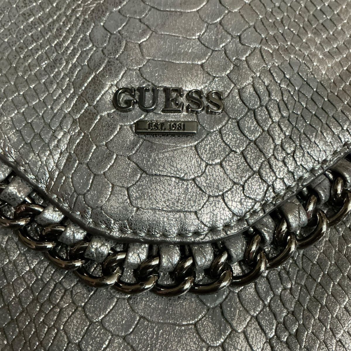 Guess Y2K Silver Guess Faux Snakeskin Embossed Crossbody Clutch Size ONE SIZE - 5 Thumbnail